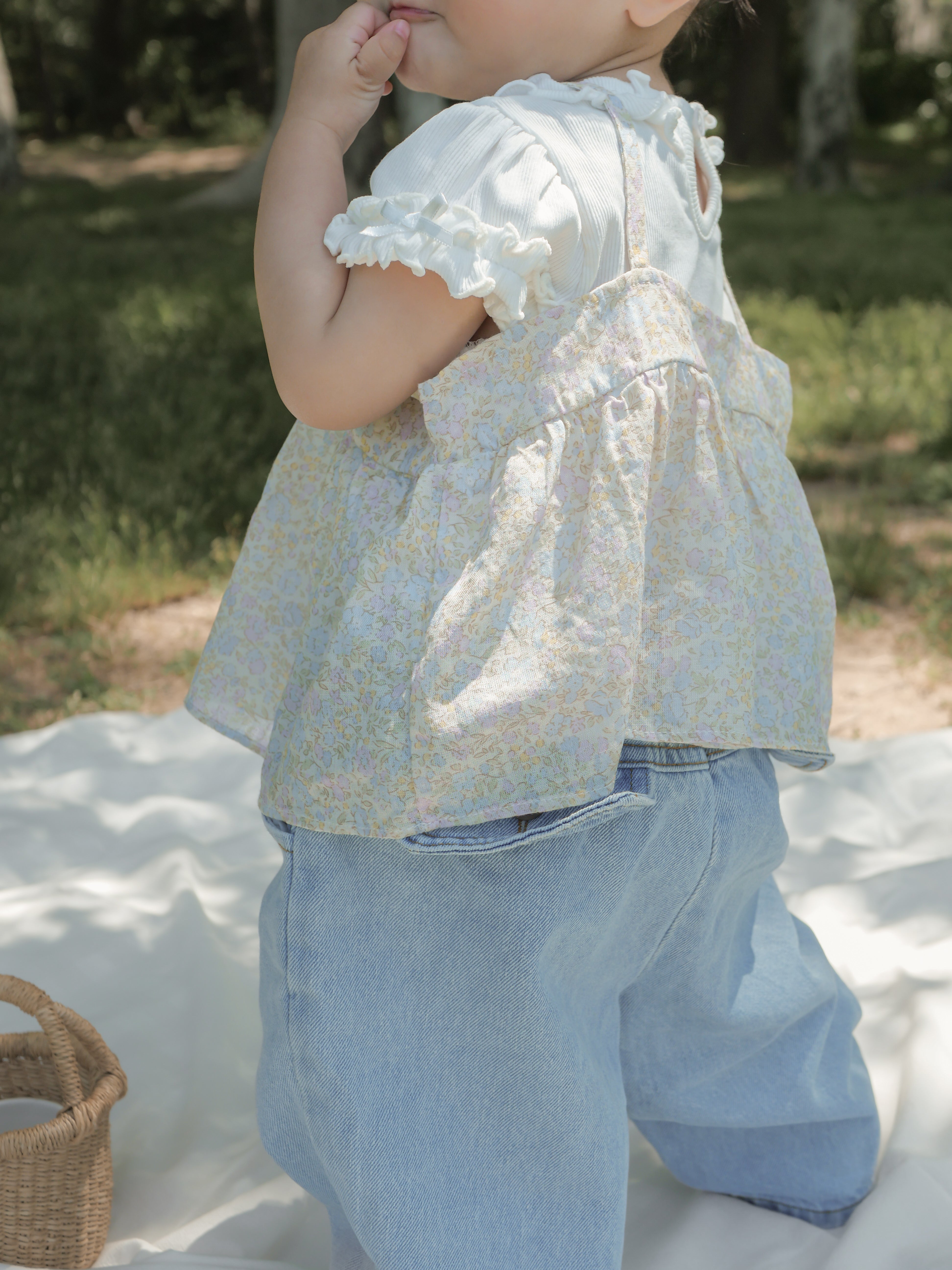 Flower ribbon camisole blouse