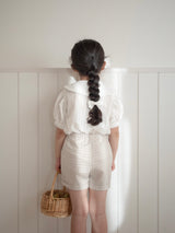 Seashell collar blouse