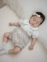 Seashell collar blouse