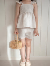 Seashell frill blouse