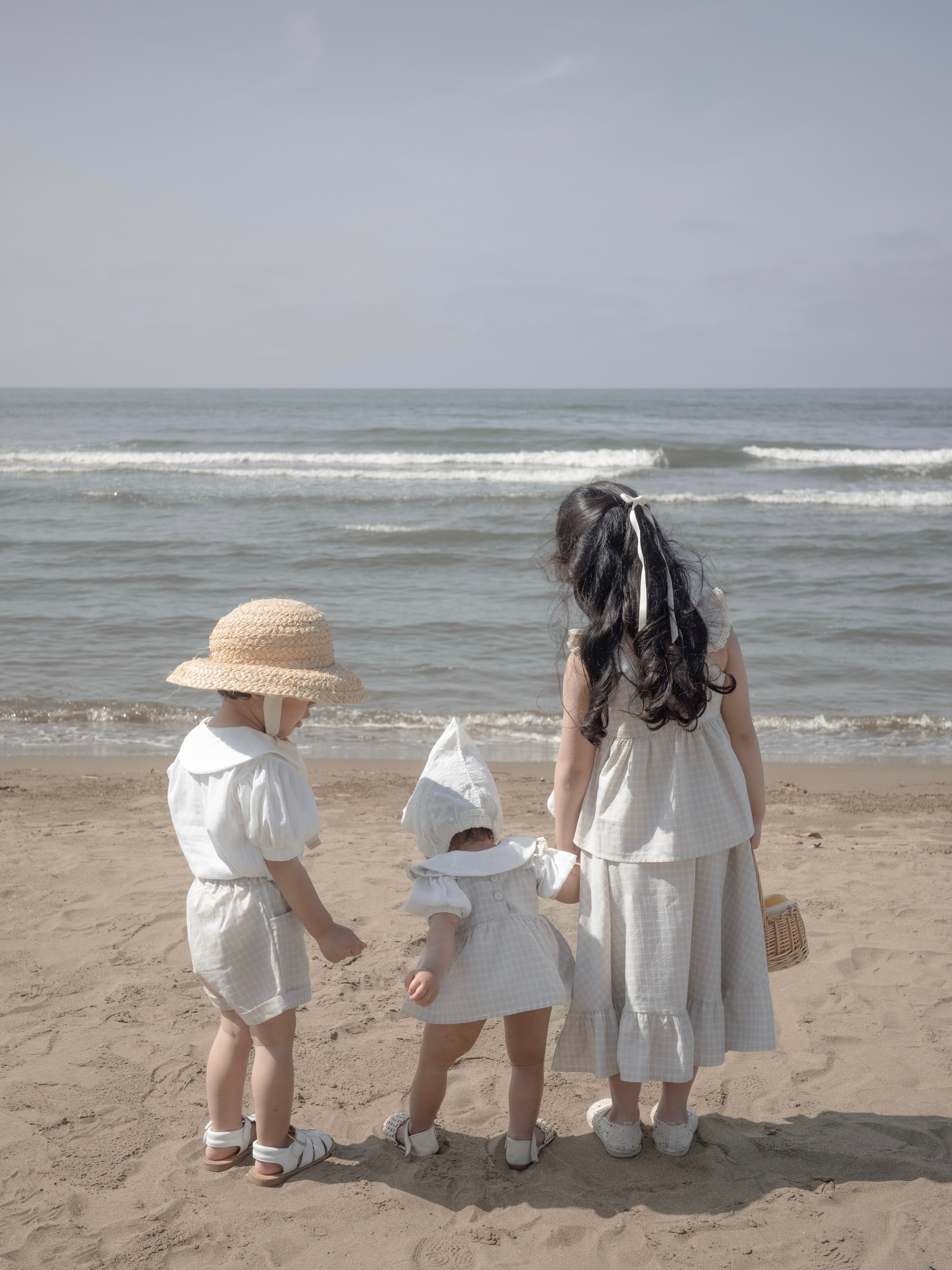 Seashell frill blouse