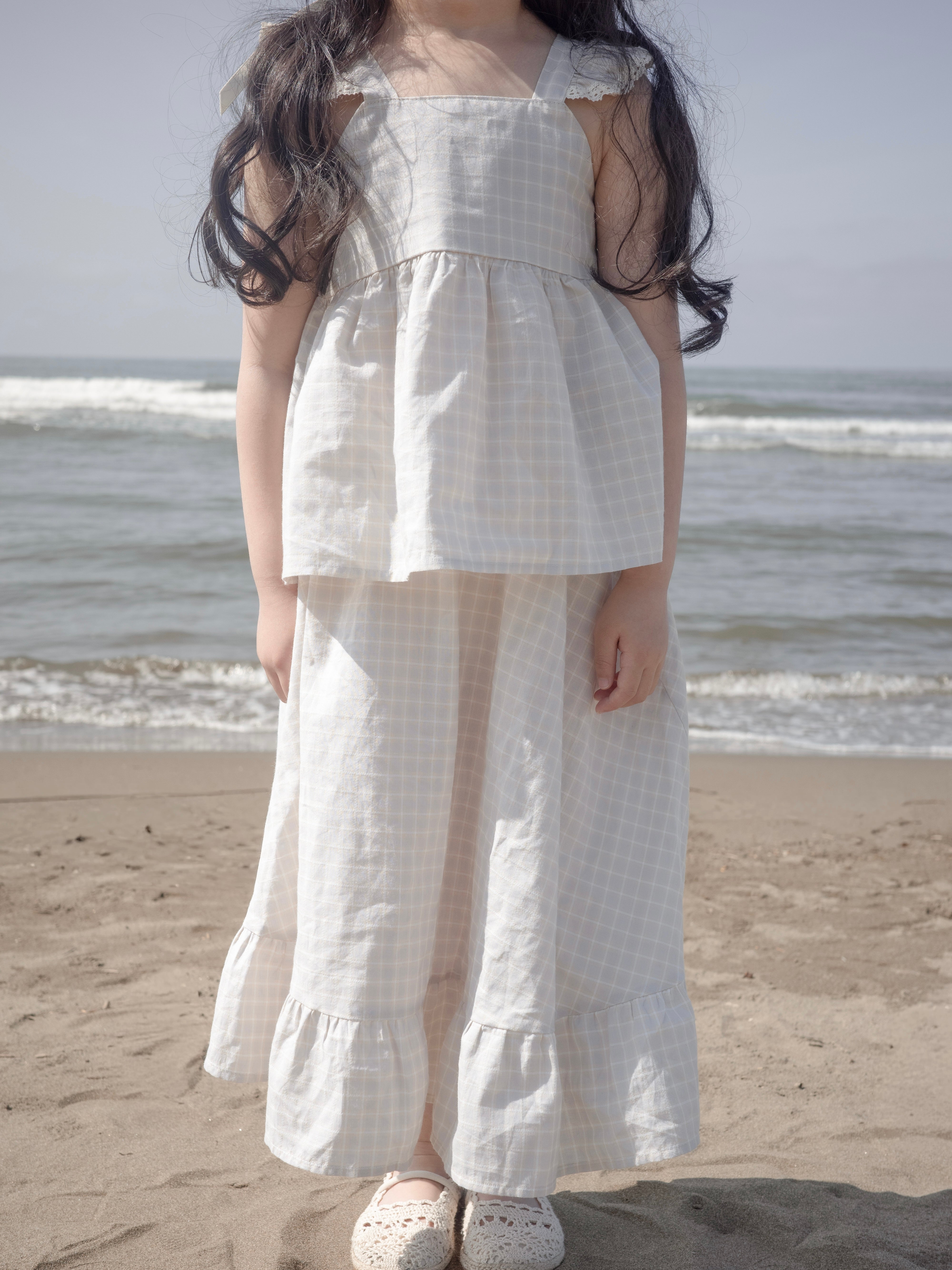 Seashell frill blouse
