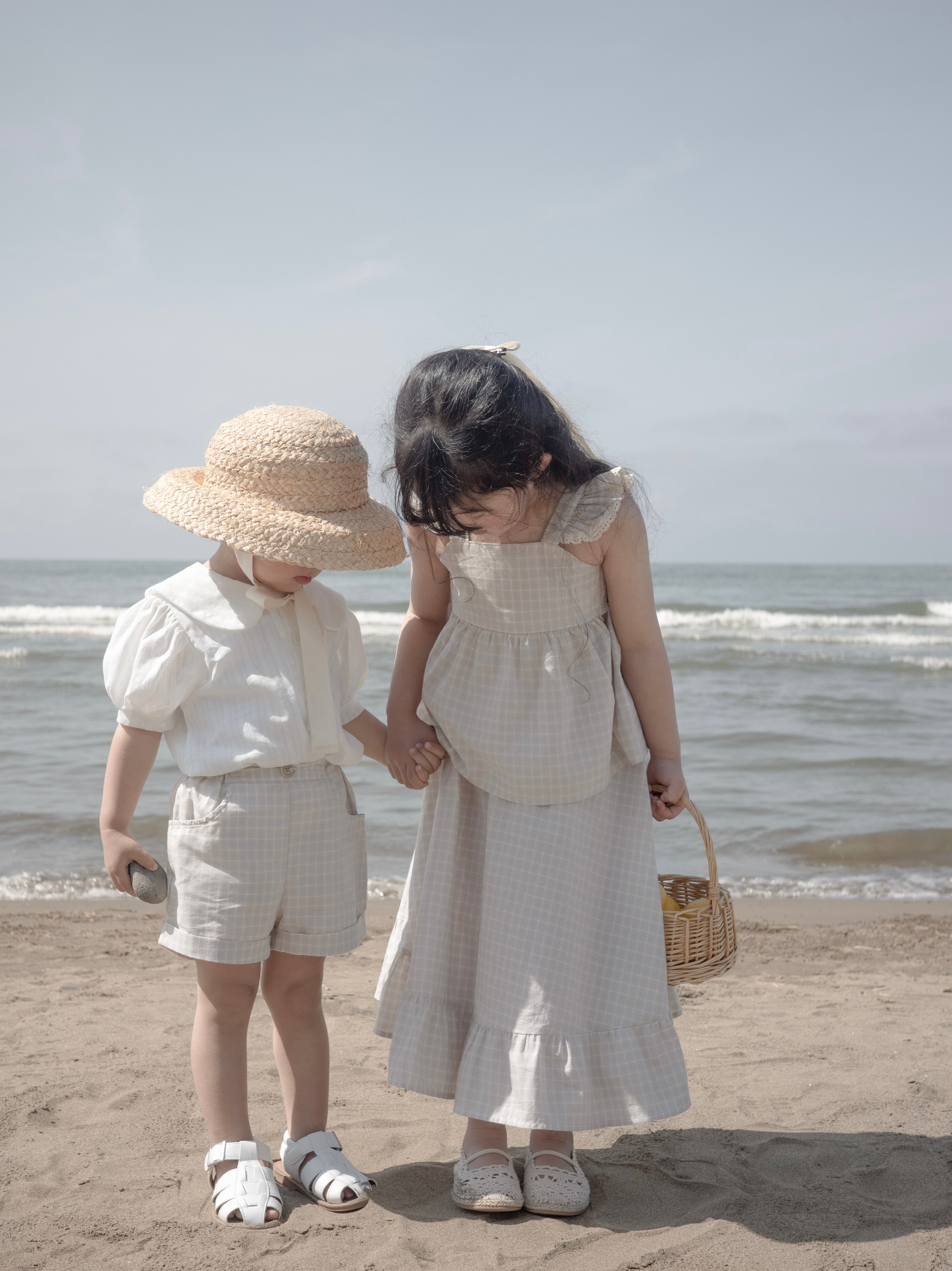 Seashell frill blouse