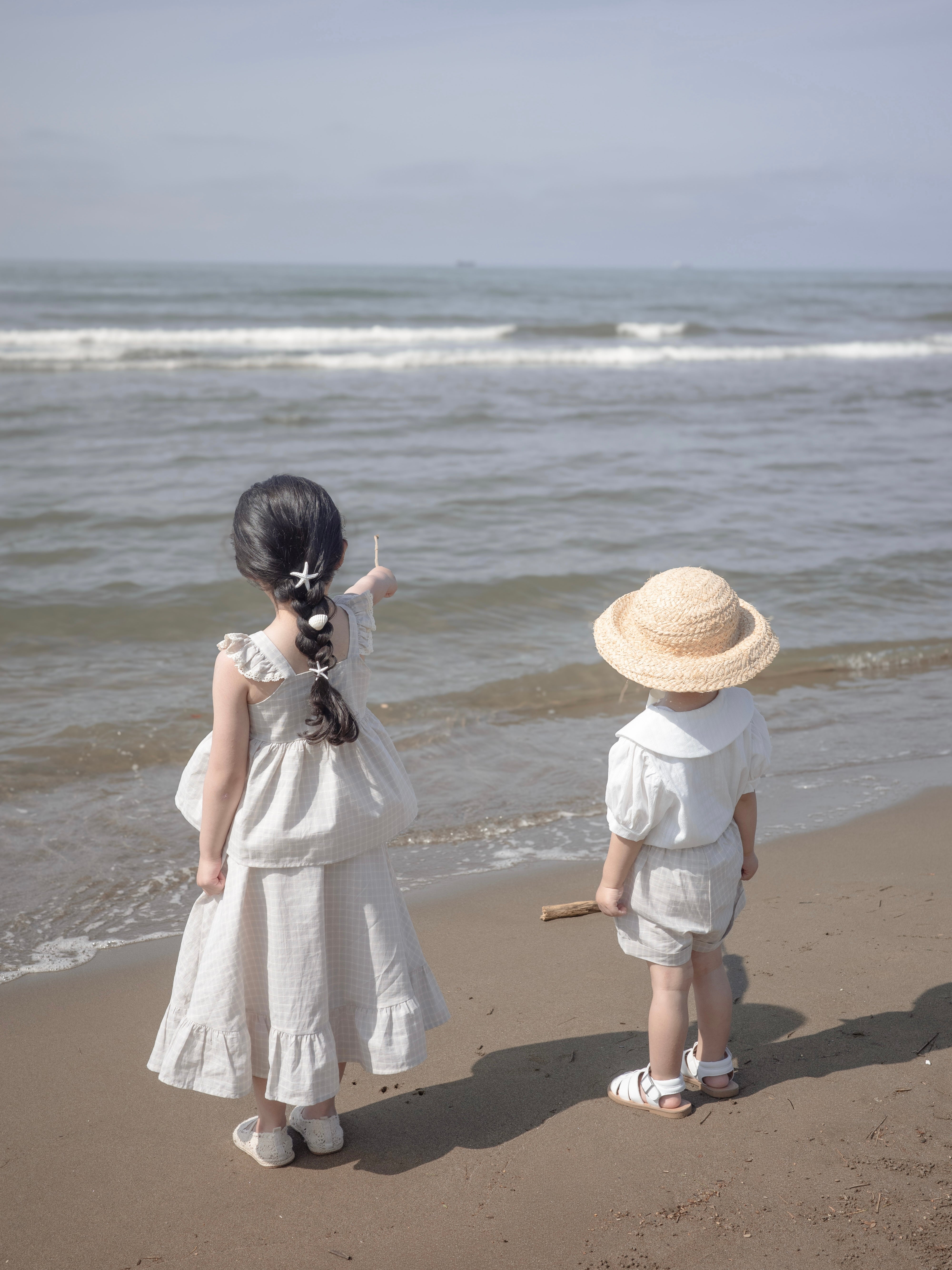 Seashell frill blouse