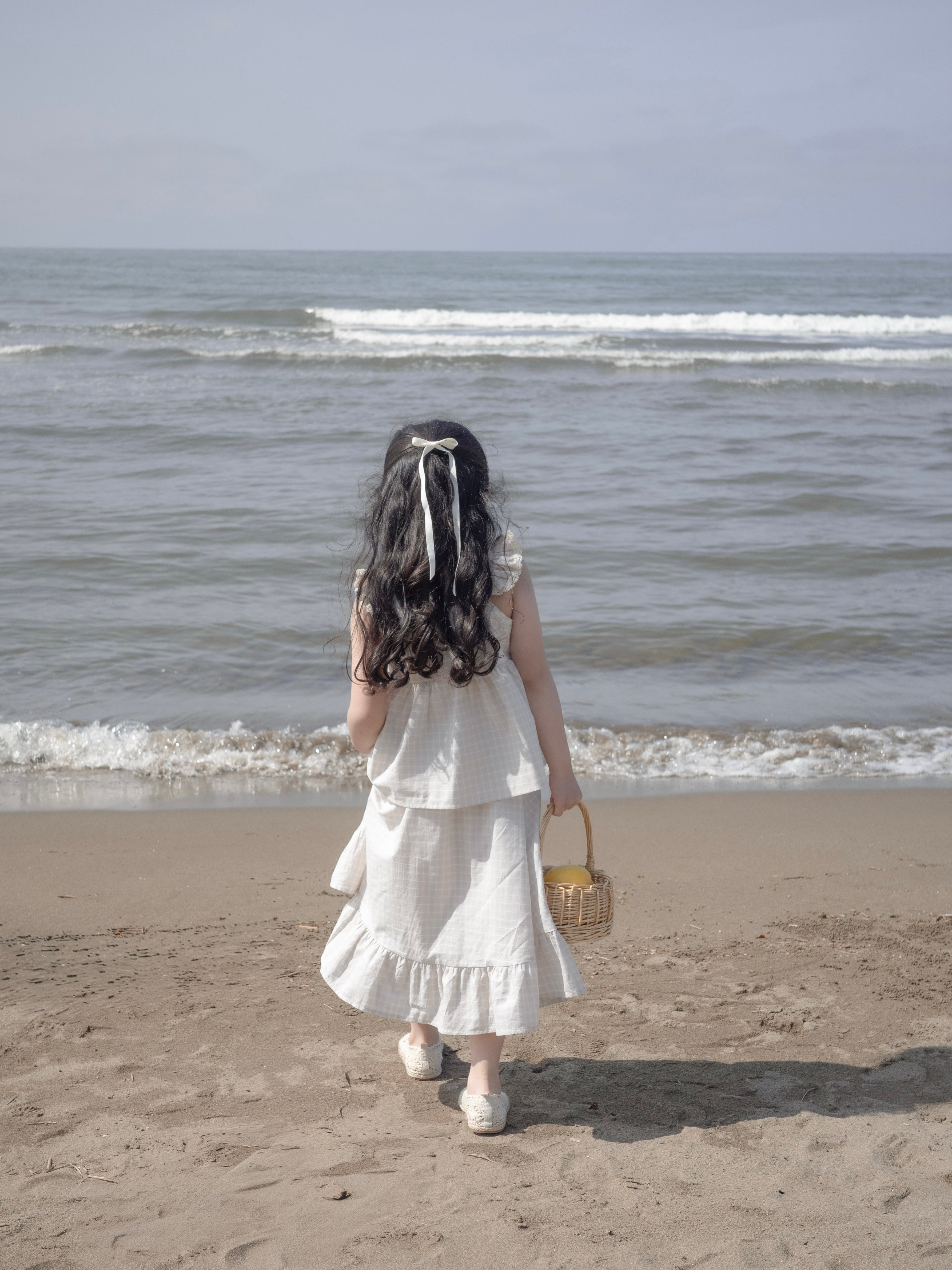 Seashell frill blouse