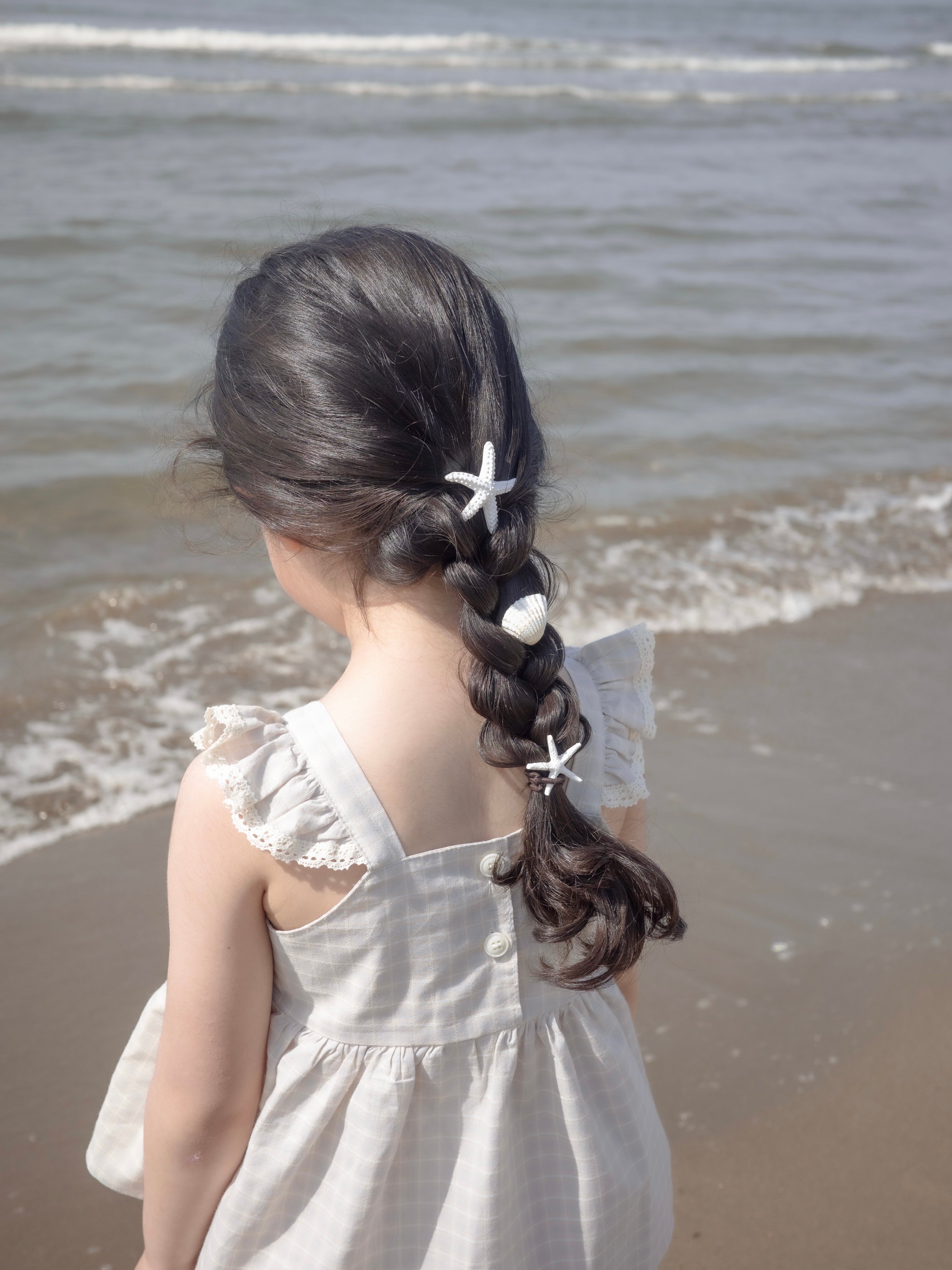 Seashell frill blouse