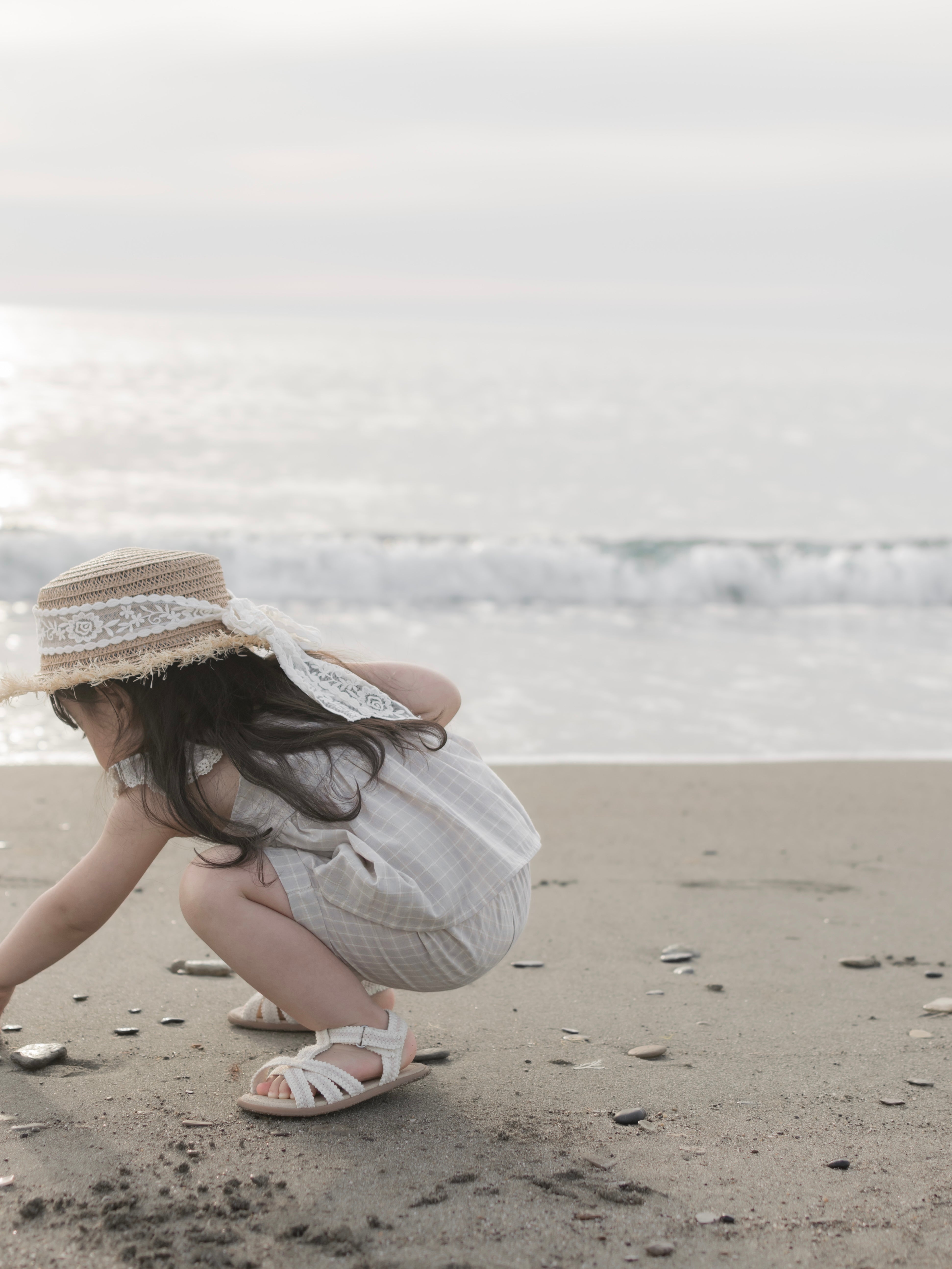 Seashell frill blouse