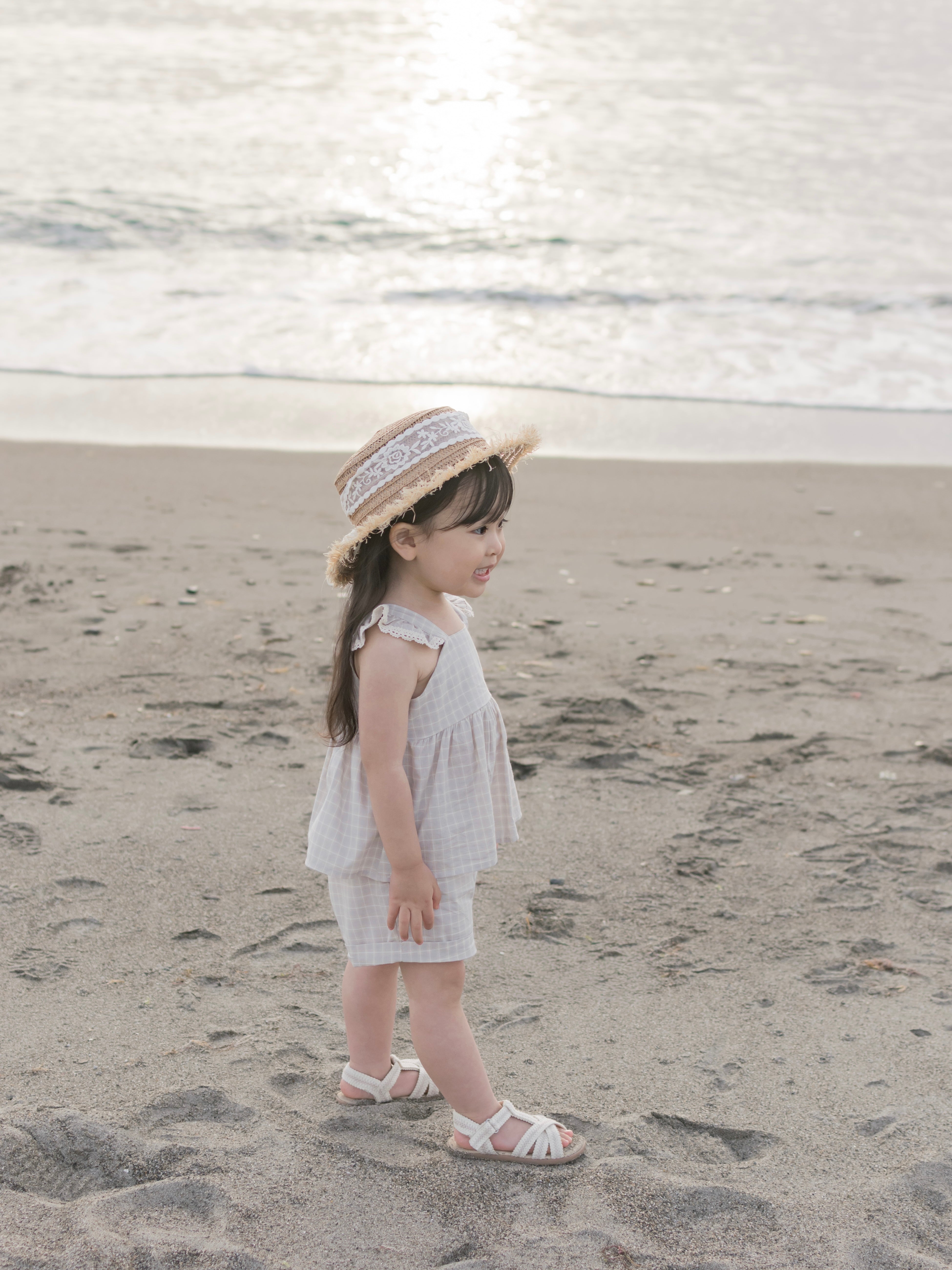 Seashell frill blouse