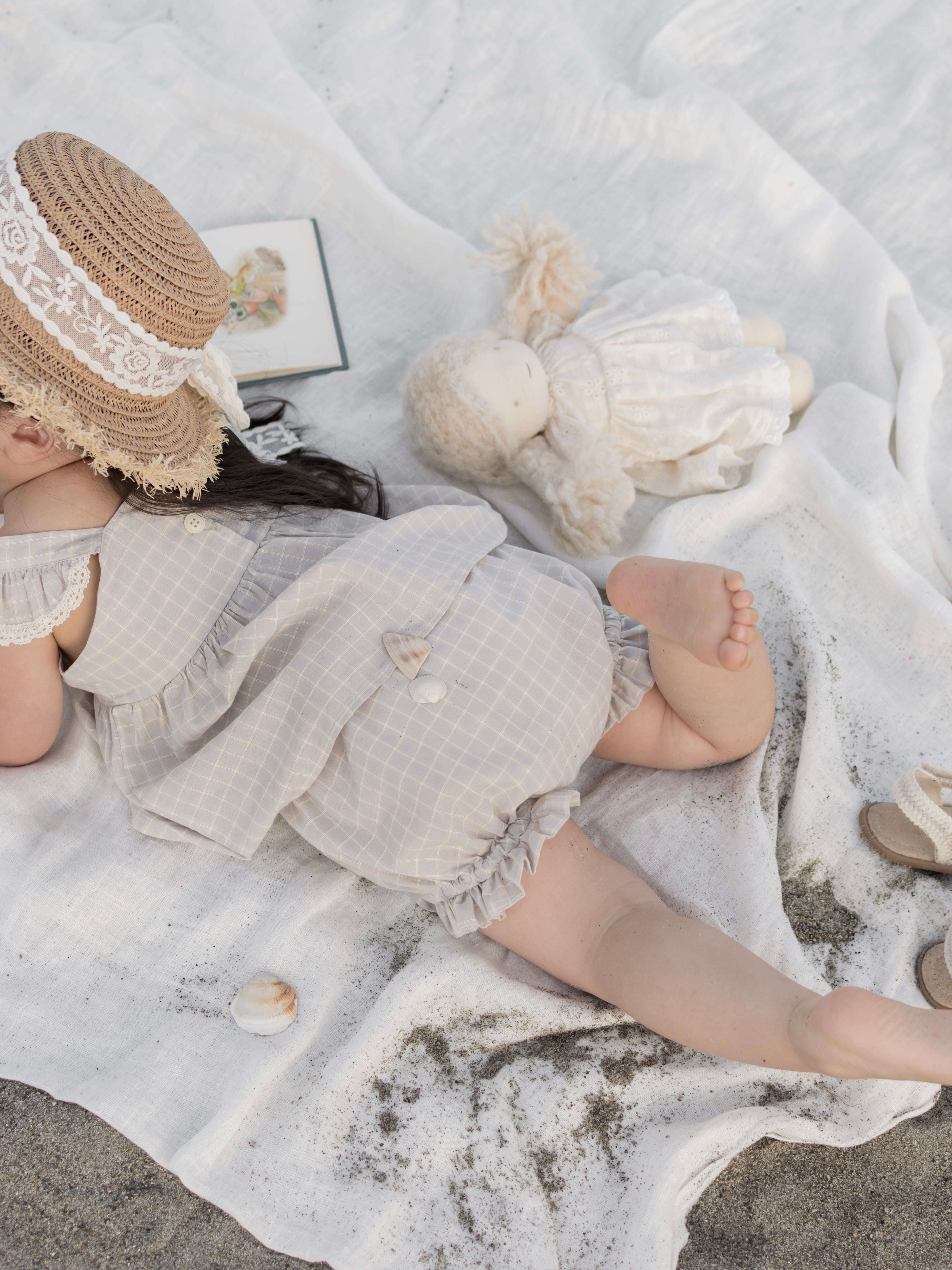 Seashell frill bloomer