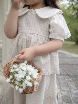 Seashell collar blouse
