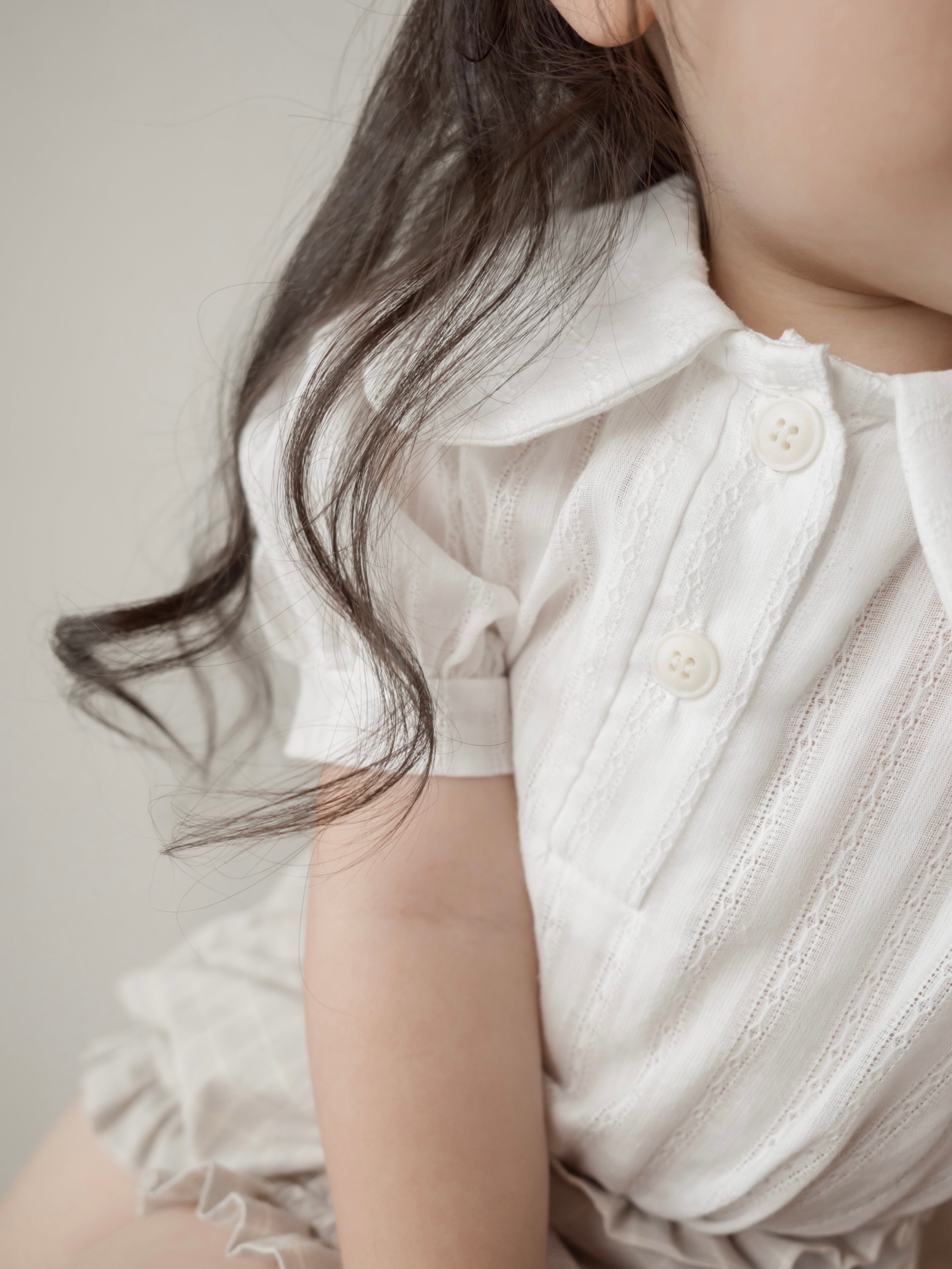 Seashell collar blouse