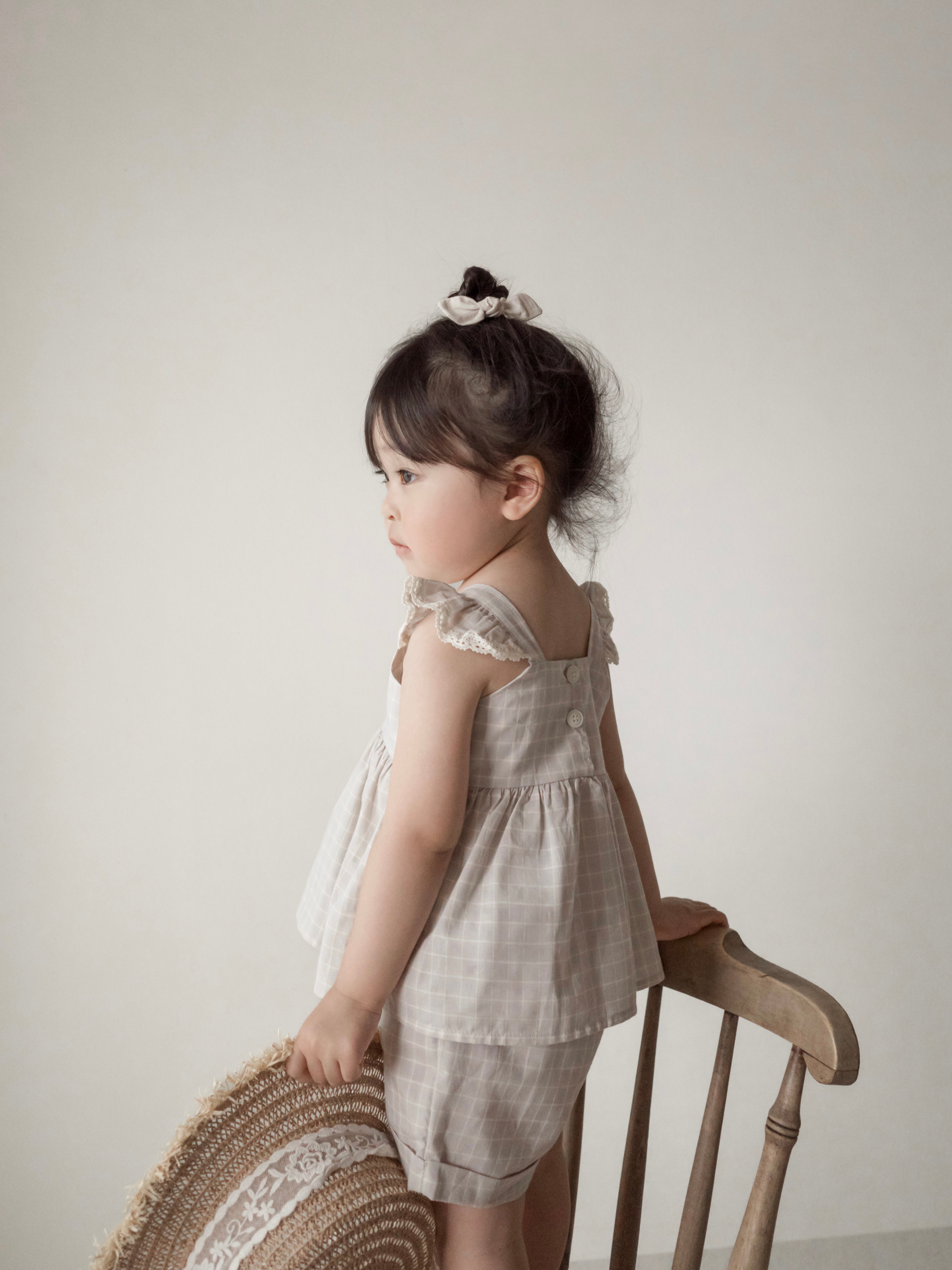 Seashell frill blouse