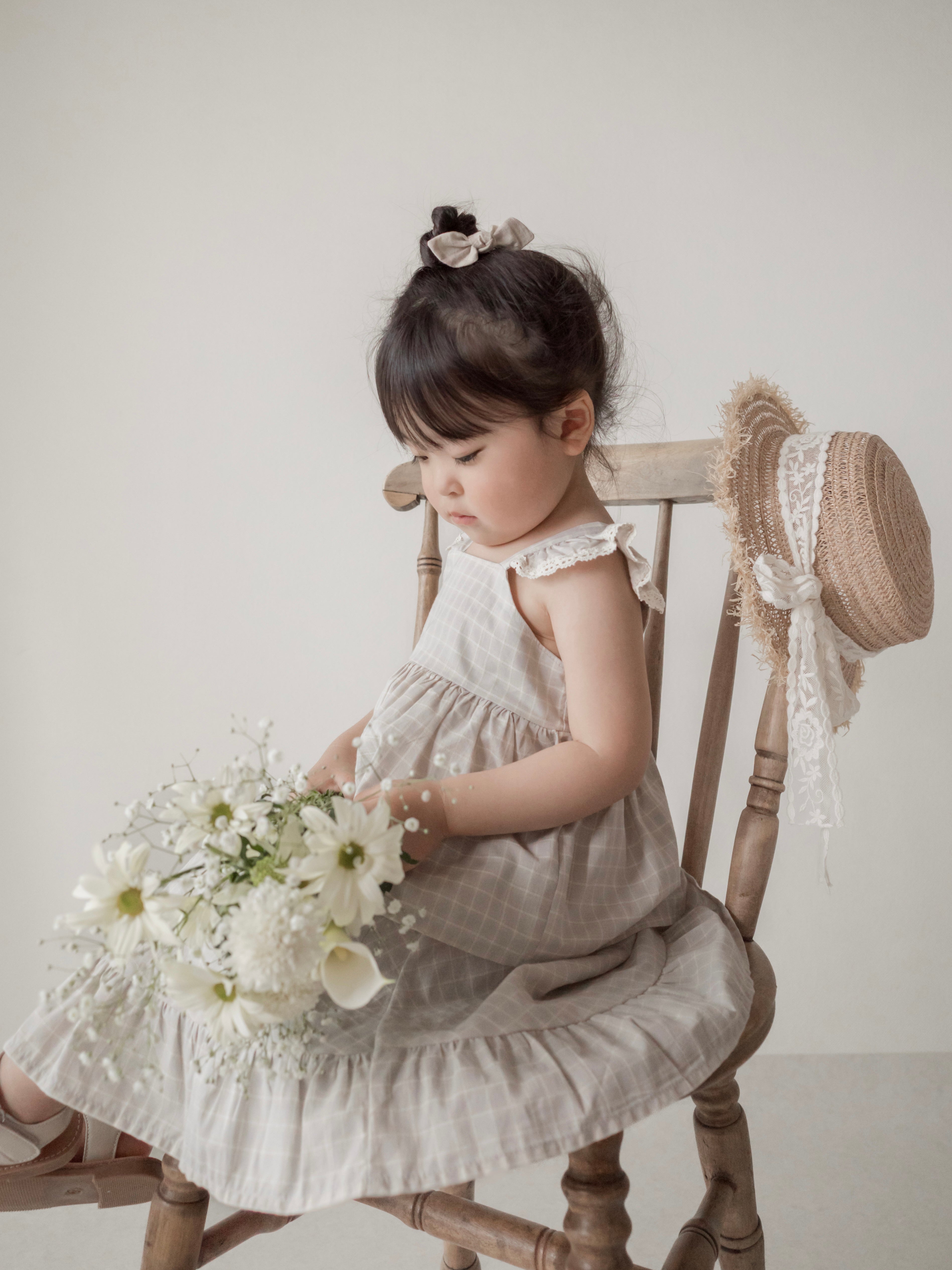 Seashell frill blouse