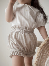 Seashell collar blouse