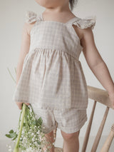 Seashell frill blouse