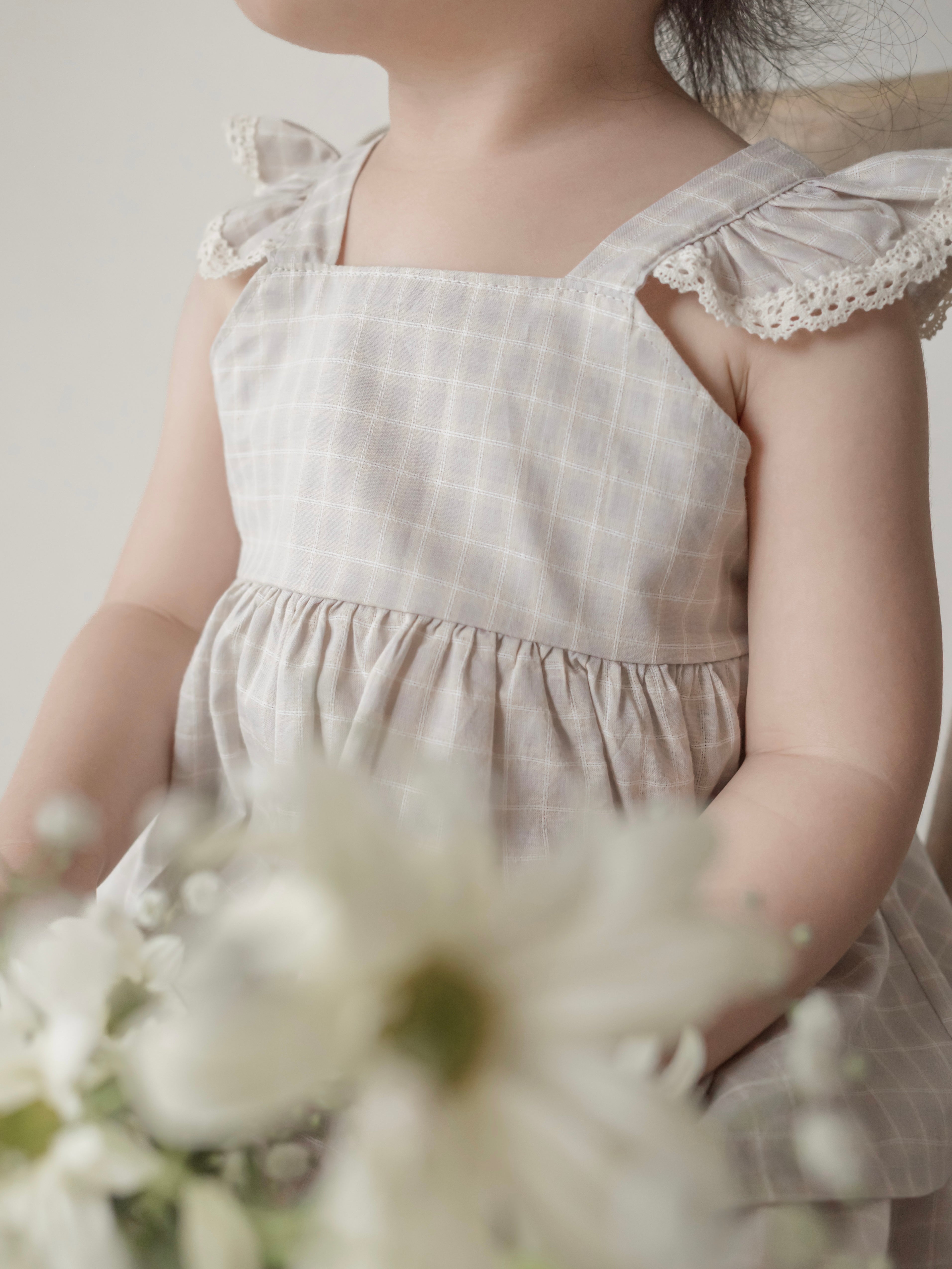Seashell frill blouse