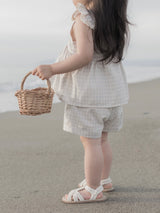 Seashell frill blouse