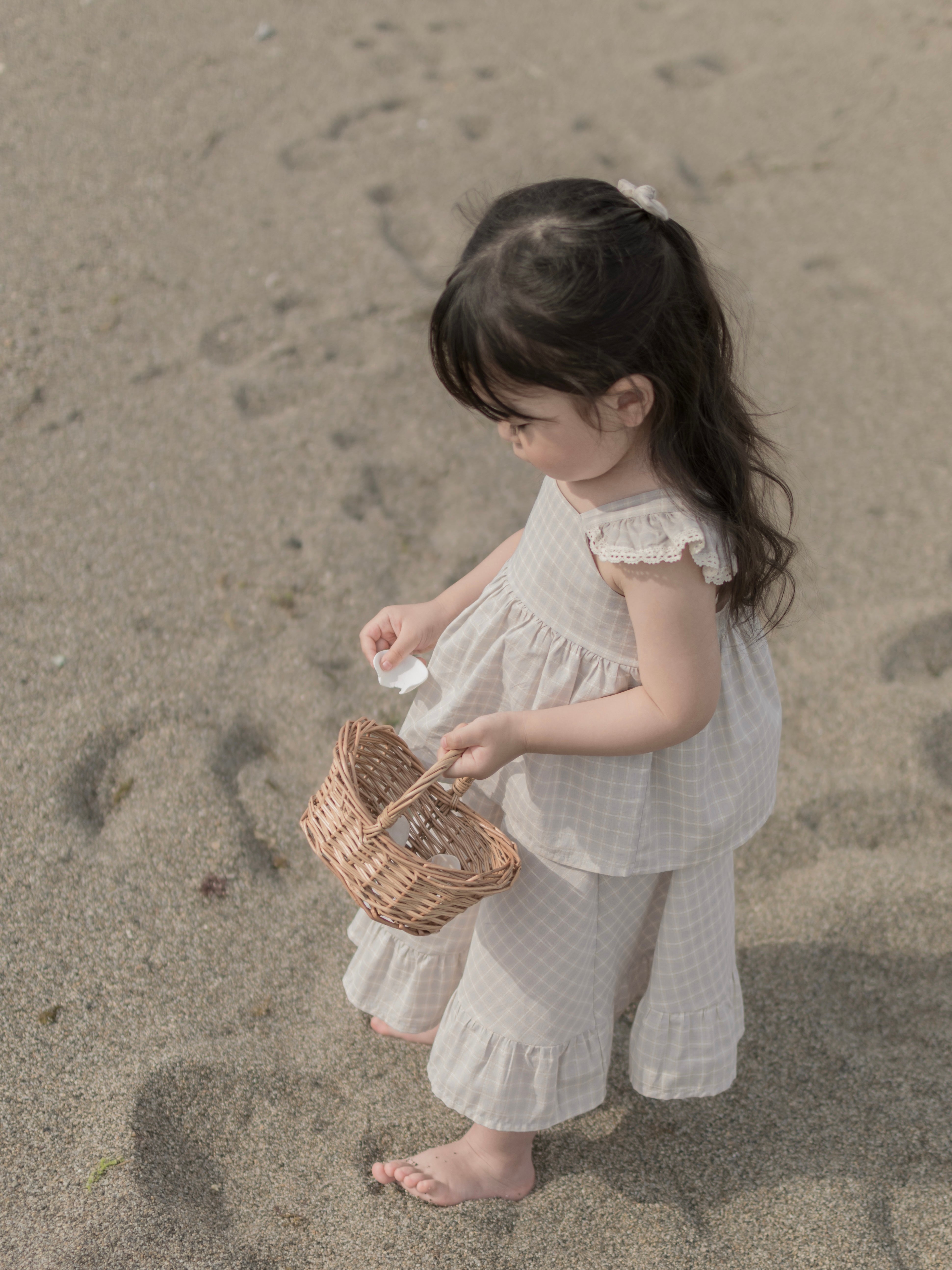 Seashell frill blouse