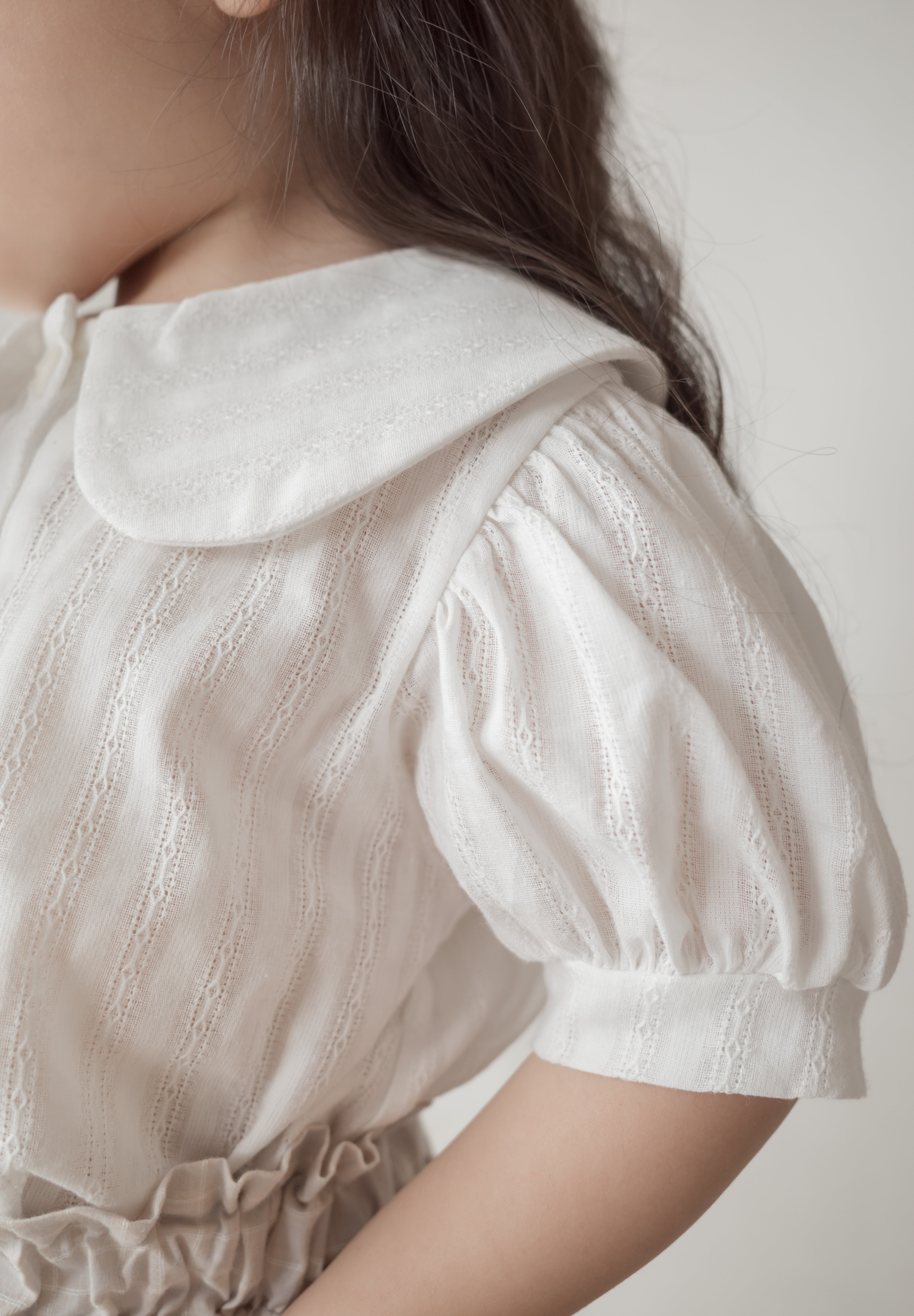 Seashell collar blouse