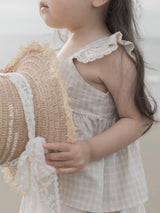 Seashell frill blouse