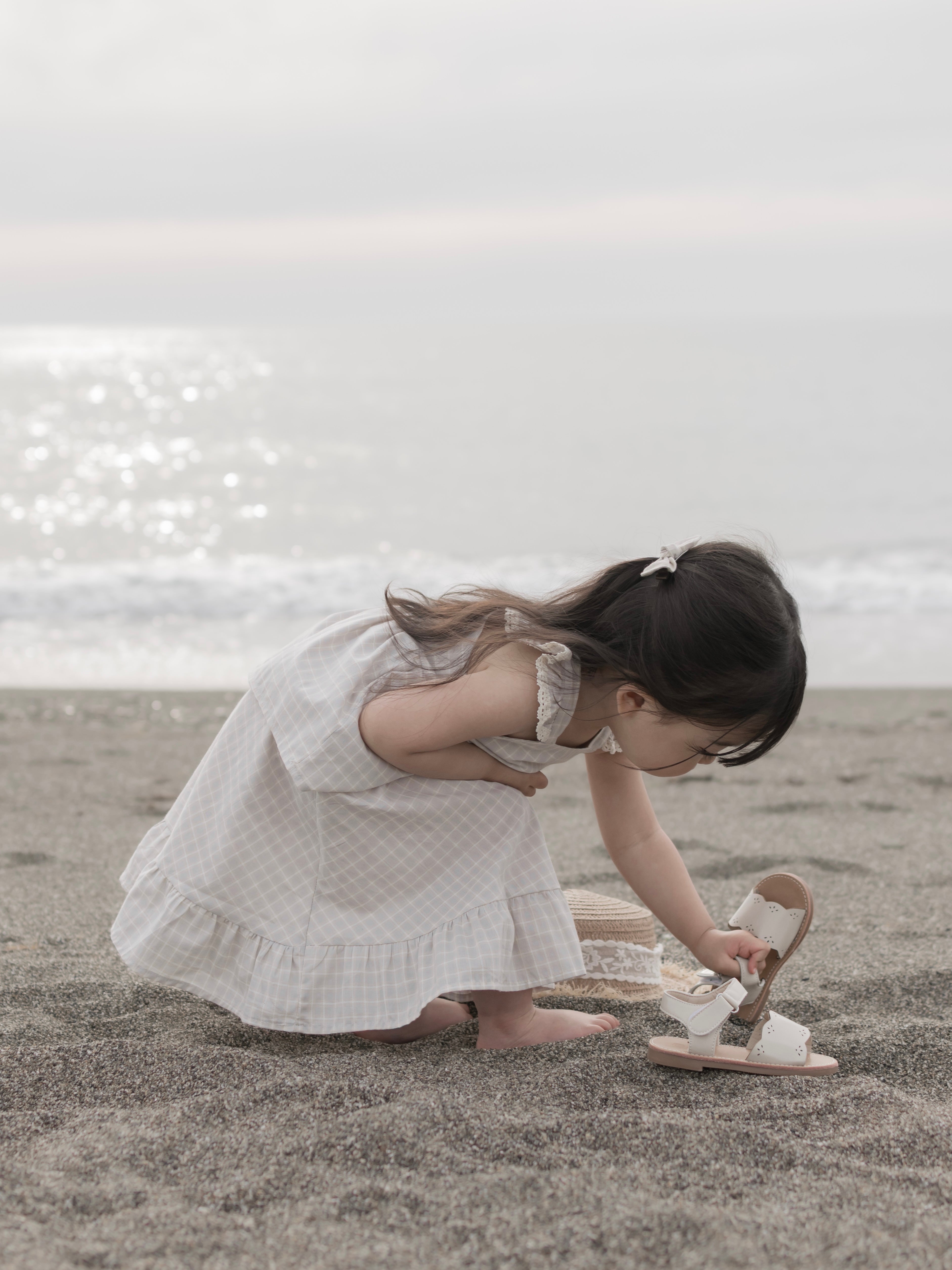 Seashell frill blouse