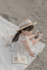 Seashell frill blouse