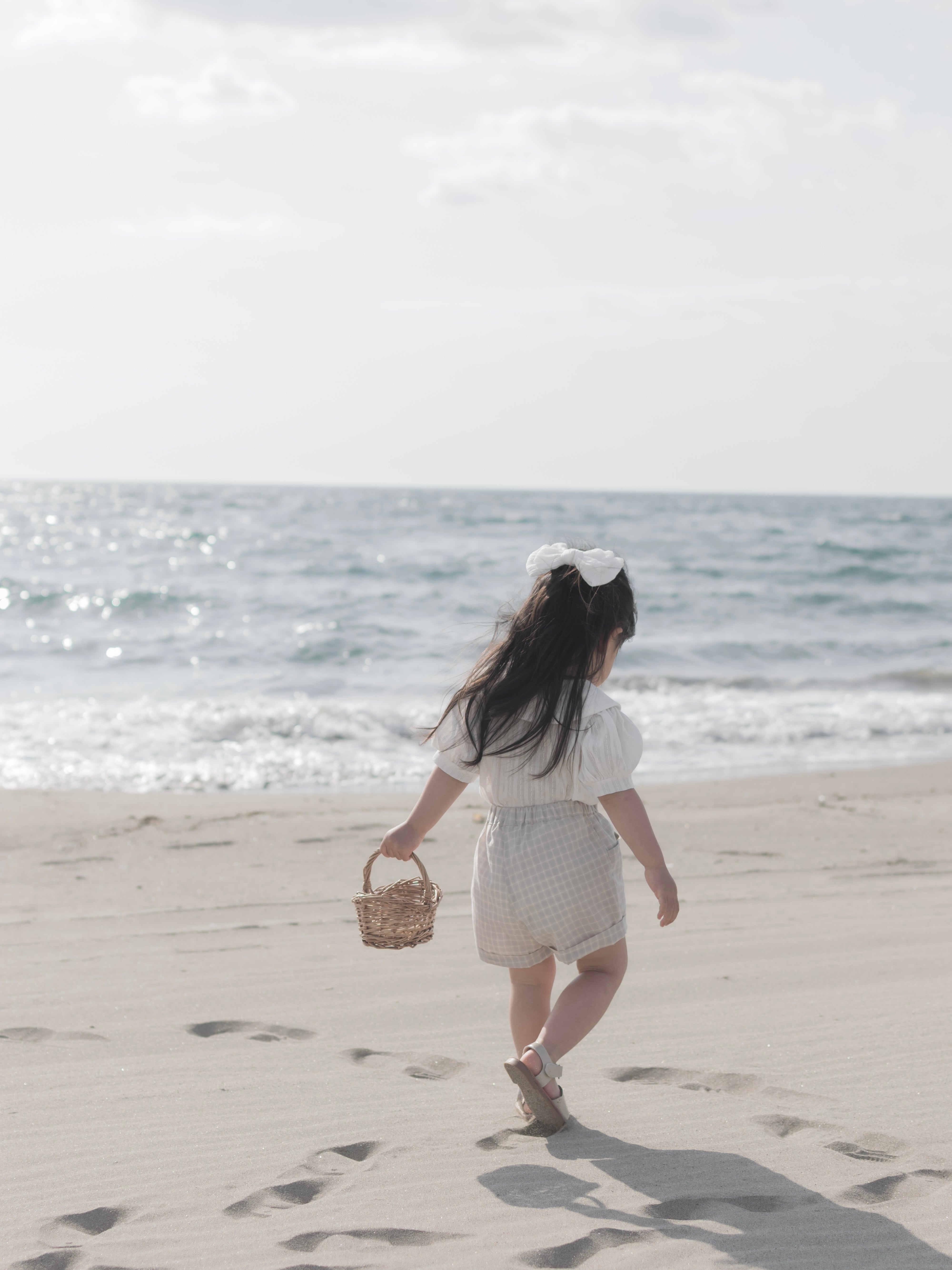 Seashell collar blouse