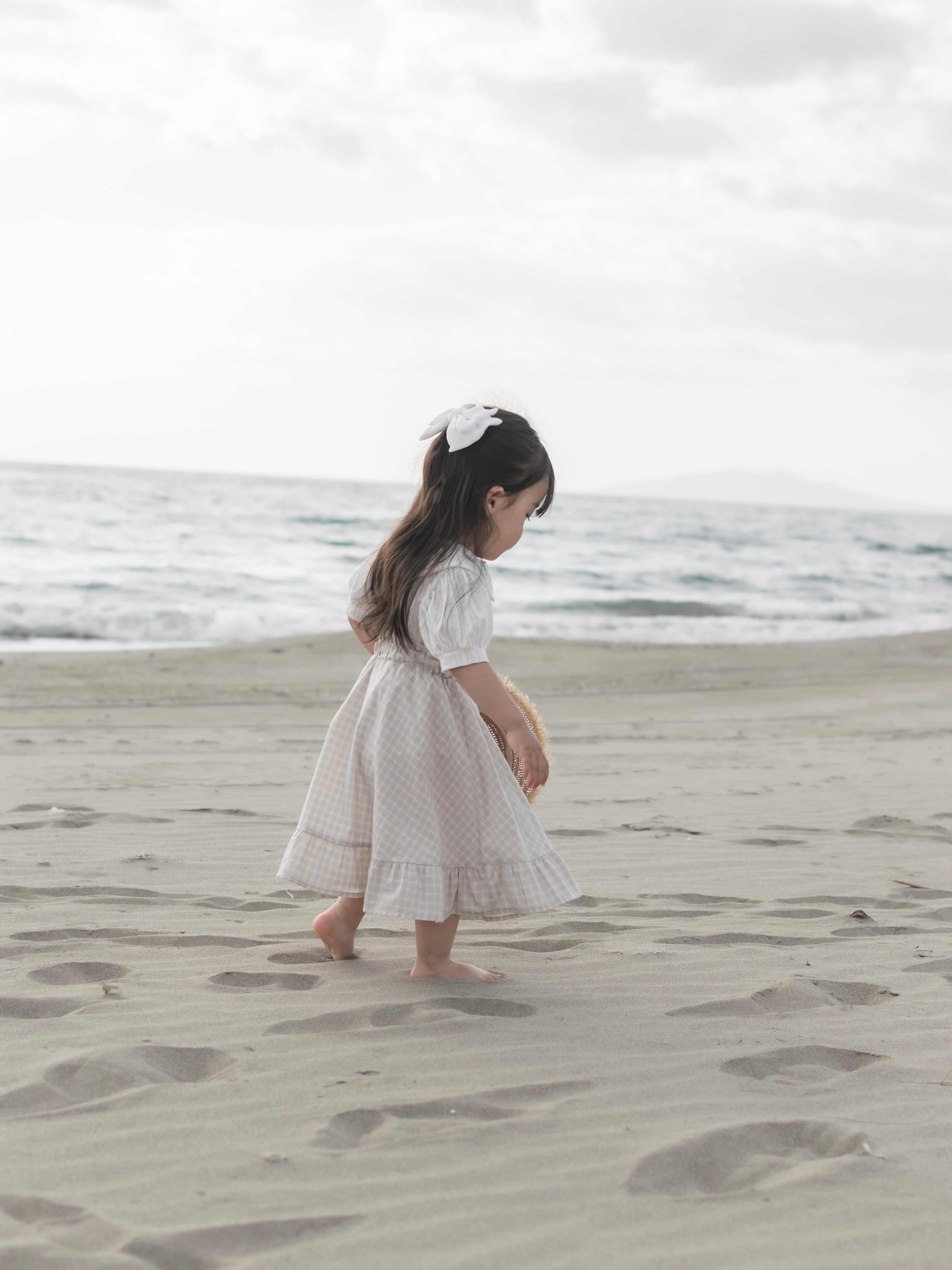 Seashell collar blouse