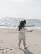 Seashell collar blouse
