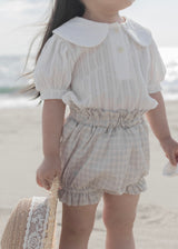 Seashell collar blouse