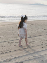 Seashell collar blouse