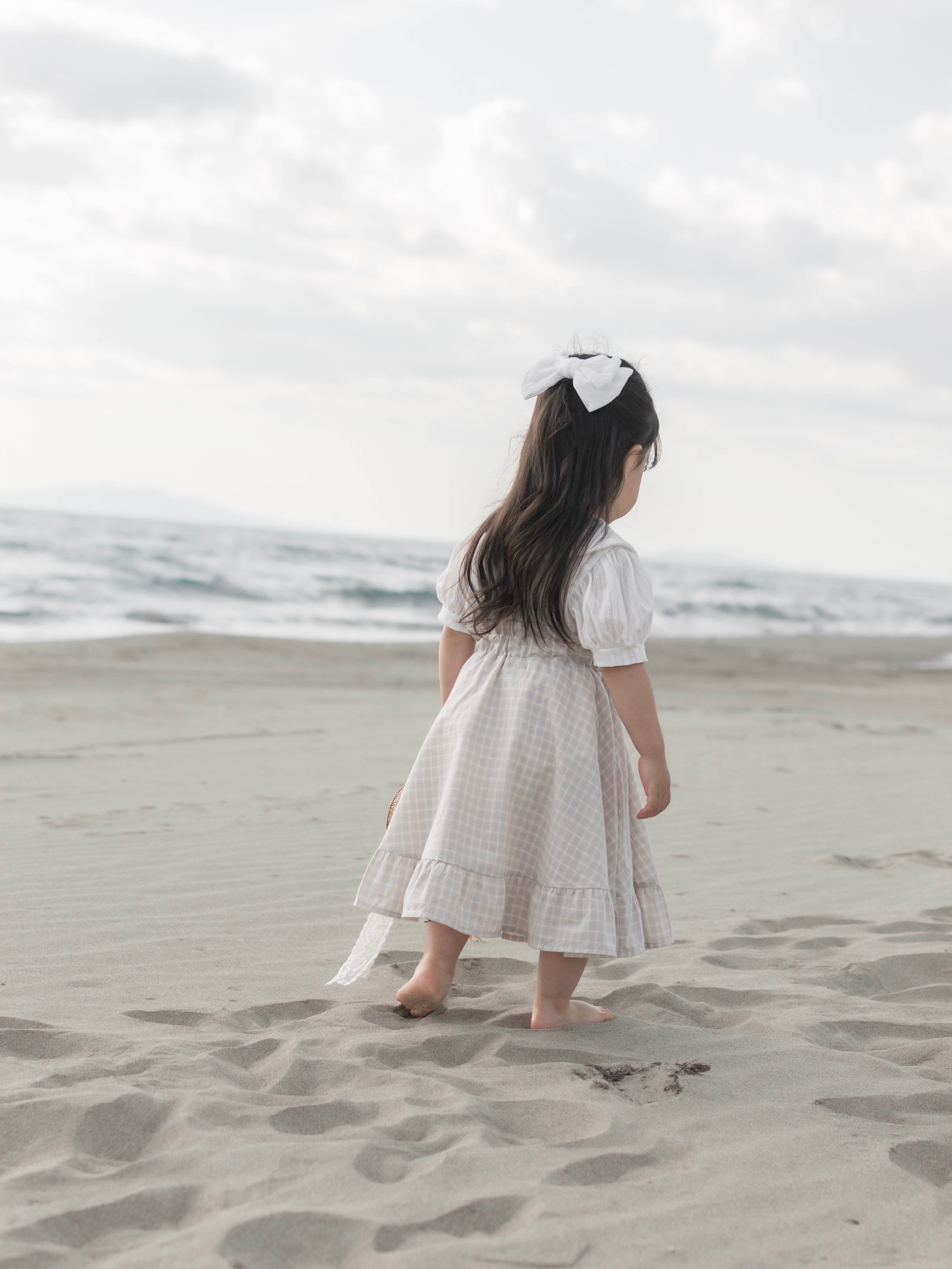 Seashell collar blouse
