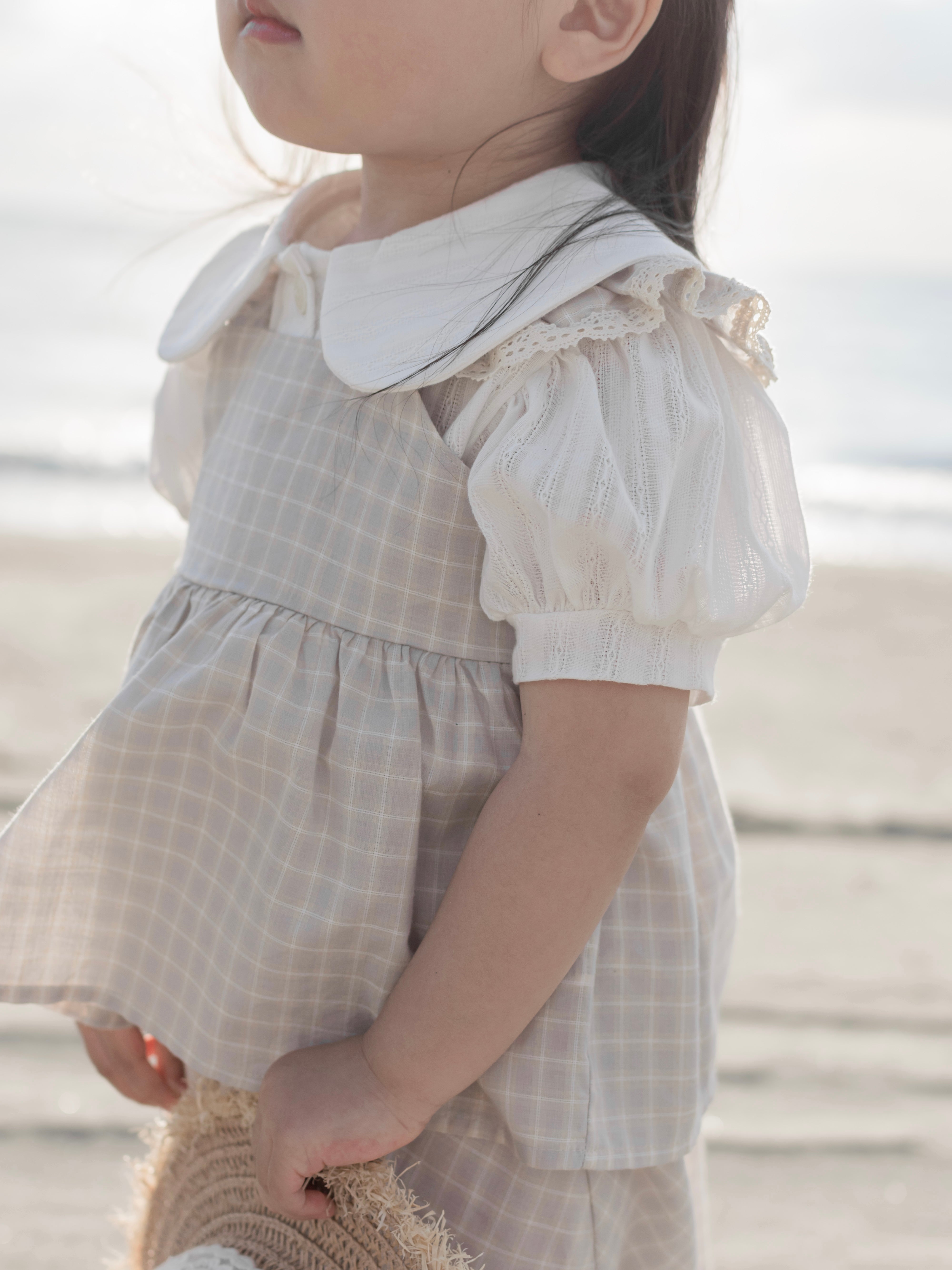 Seashell frill blouse