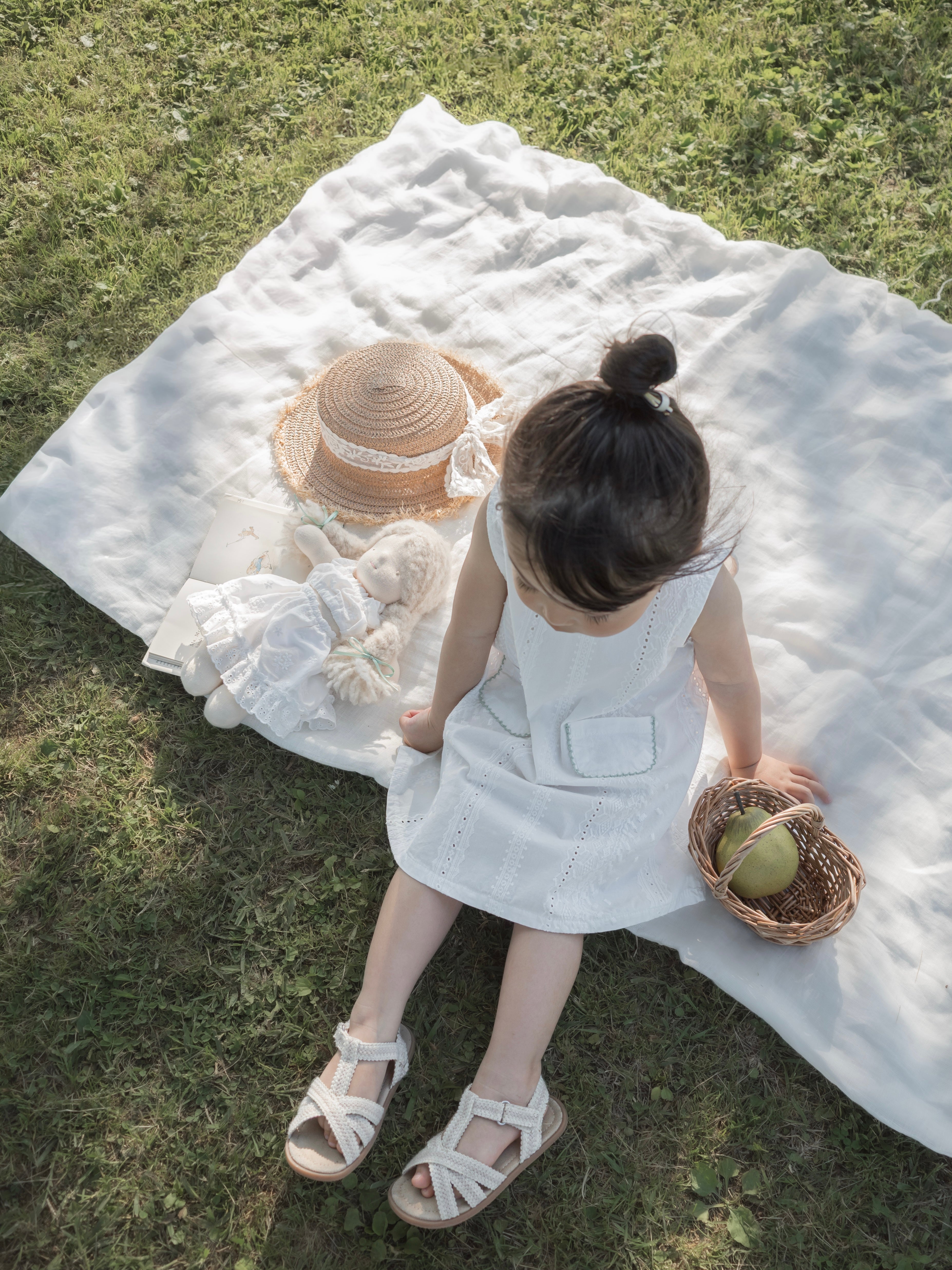 Lace pocket one-piece