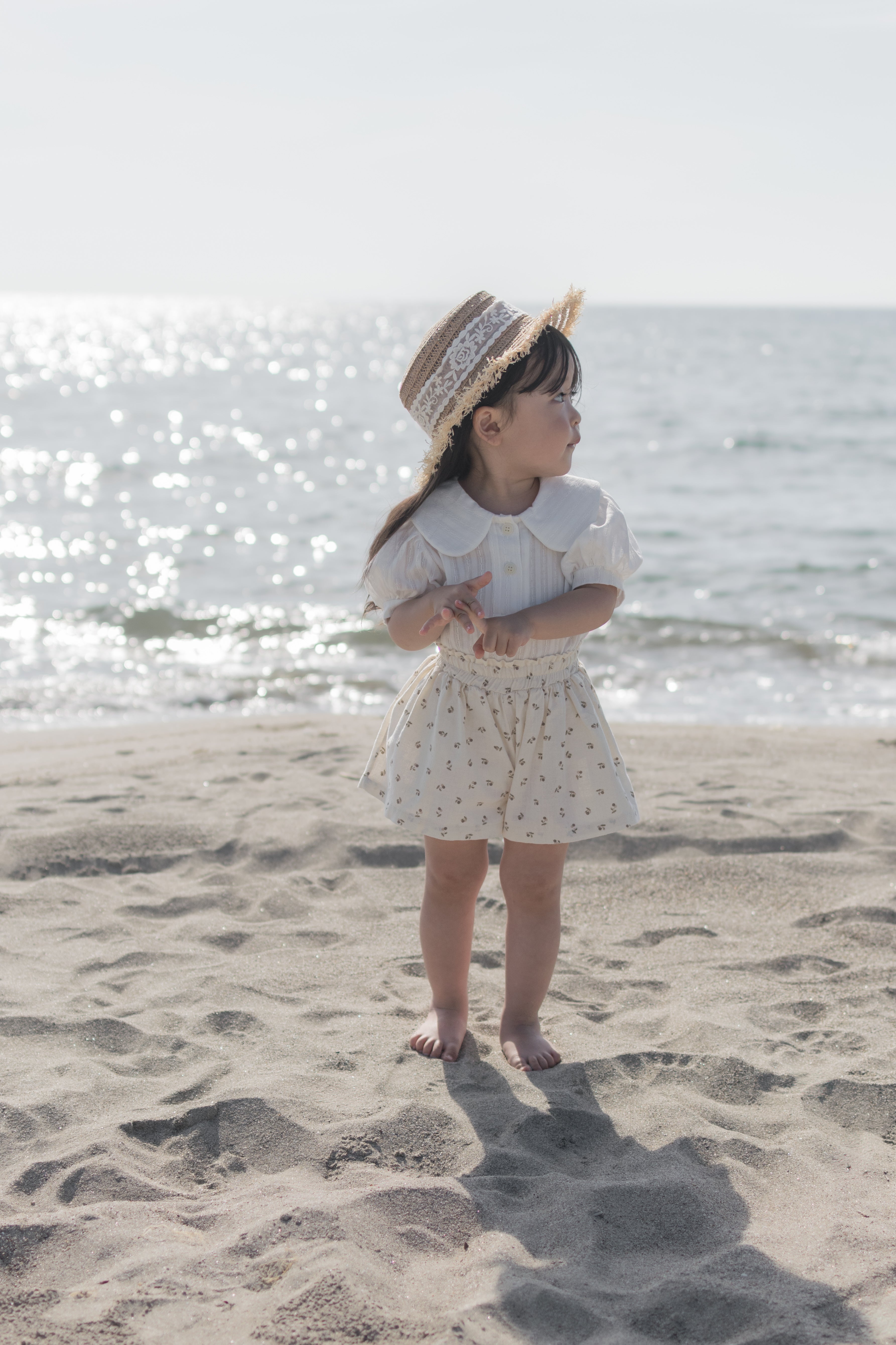Seashell collar blouse