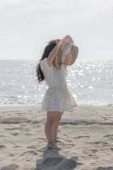 Seashell collar blouse