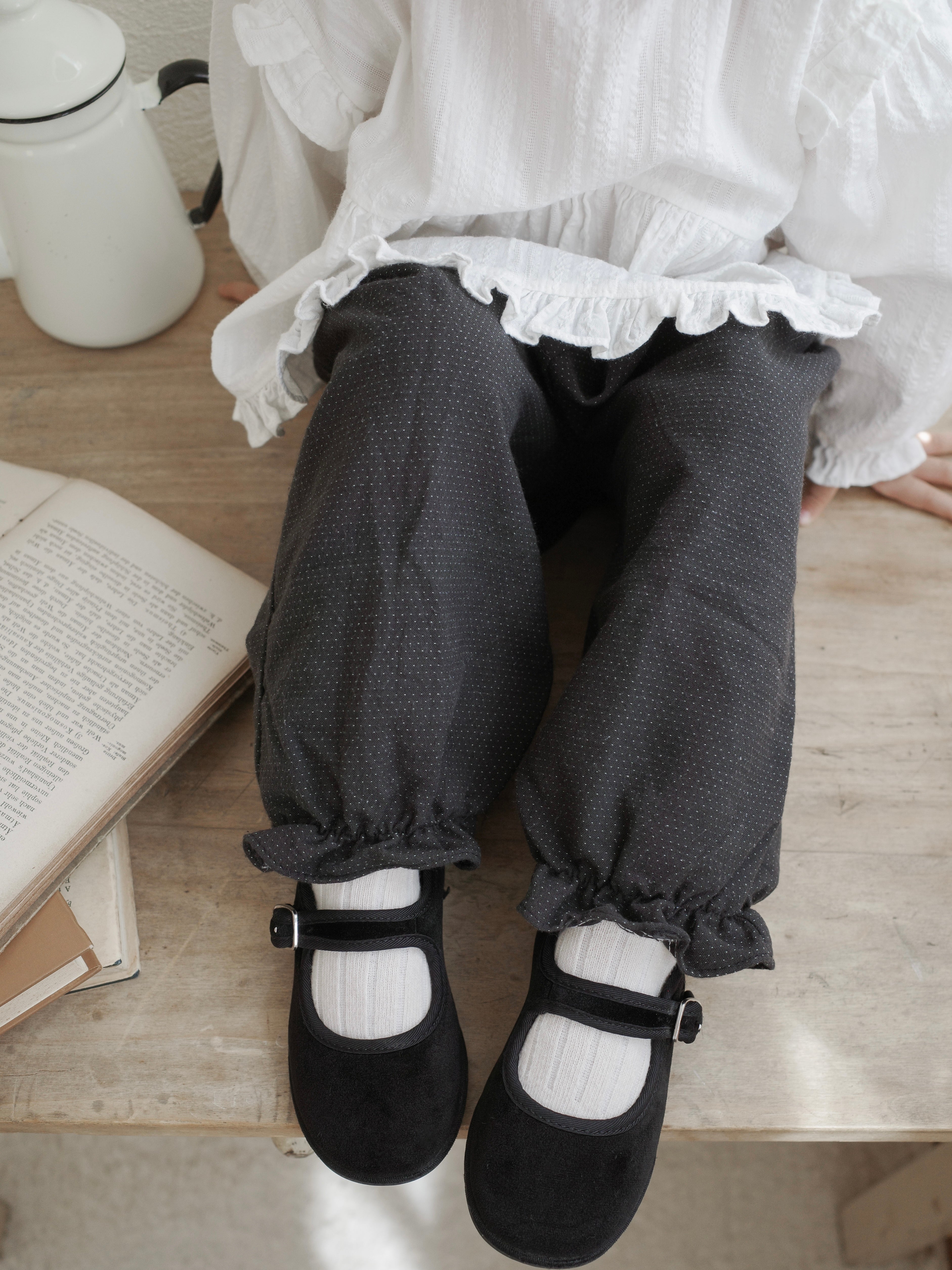 Momo frill pants