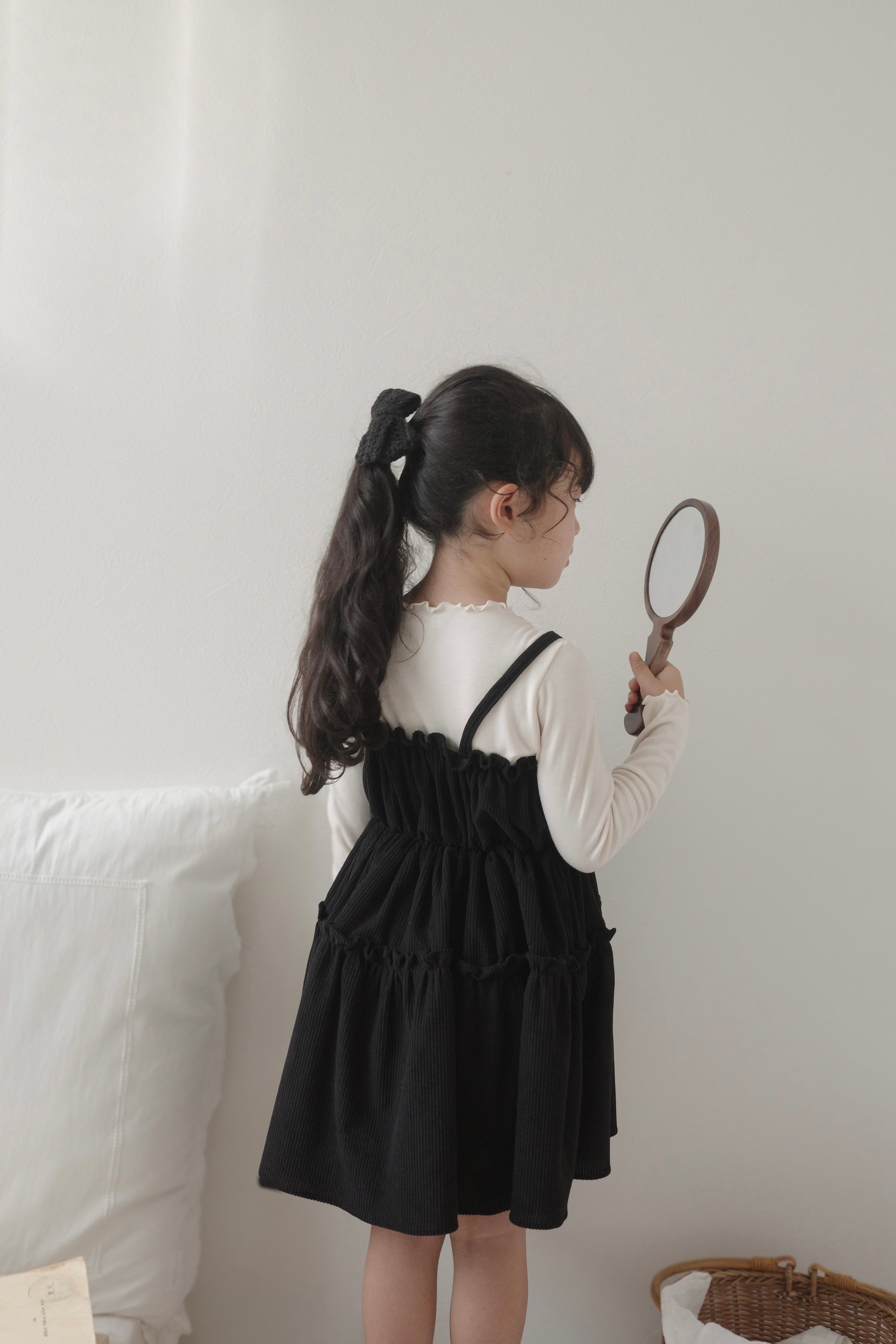 Soft mellow neck tee
