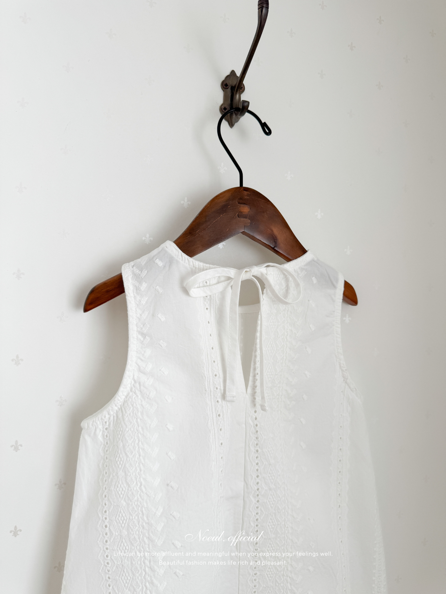 Lace pocket one-piece