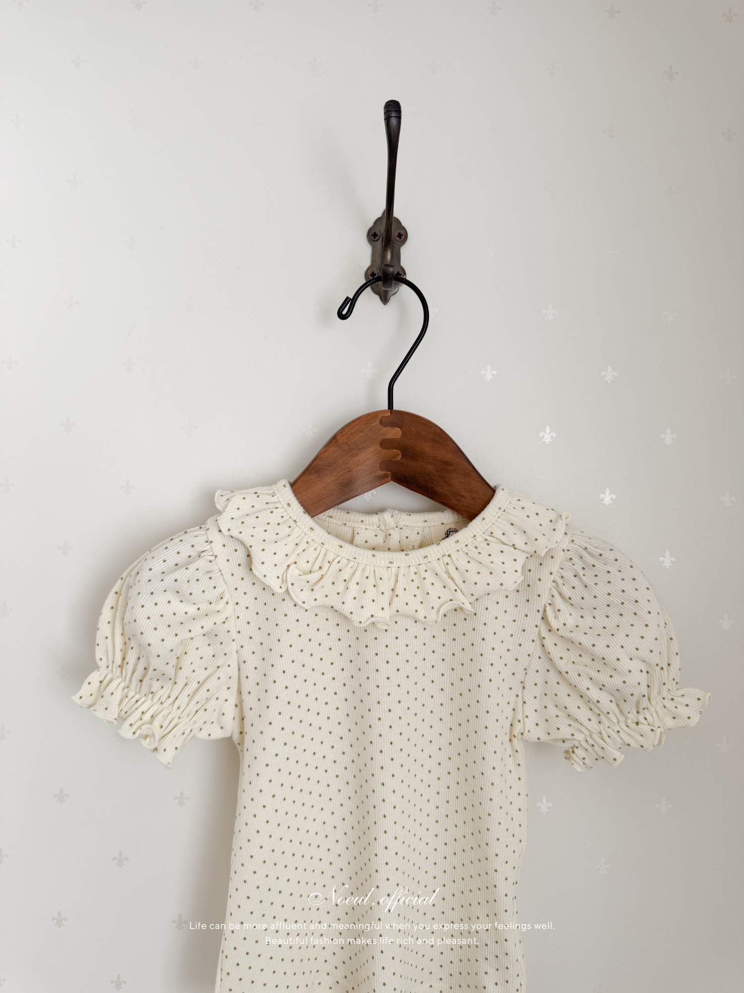 Gracie dot puff tops