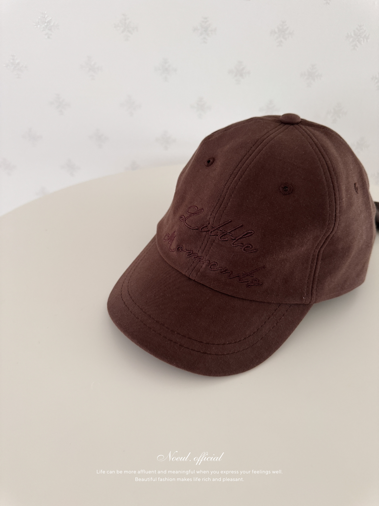 Little moment cap