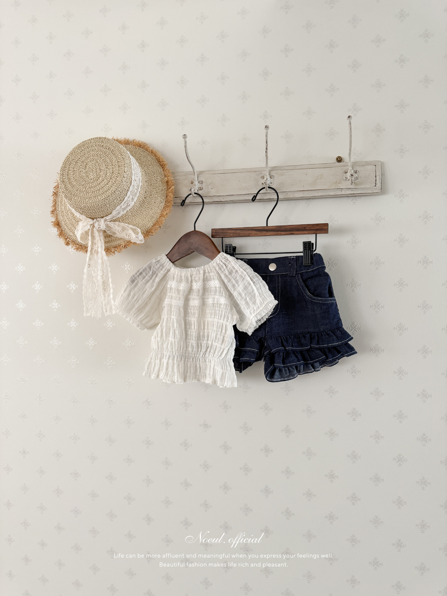 Vivi lace puff blouse