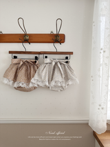 Lilly flower supender skirt