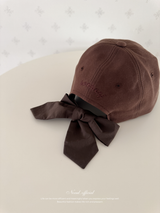 Little moment cap