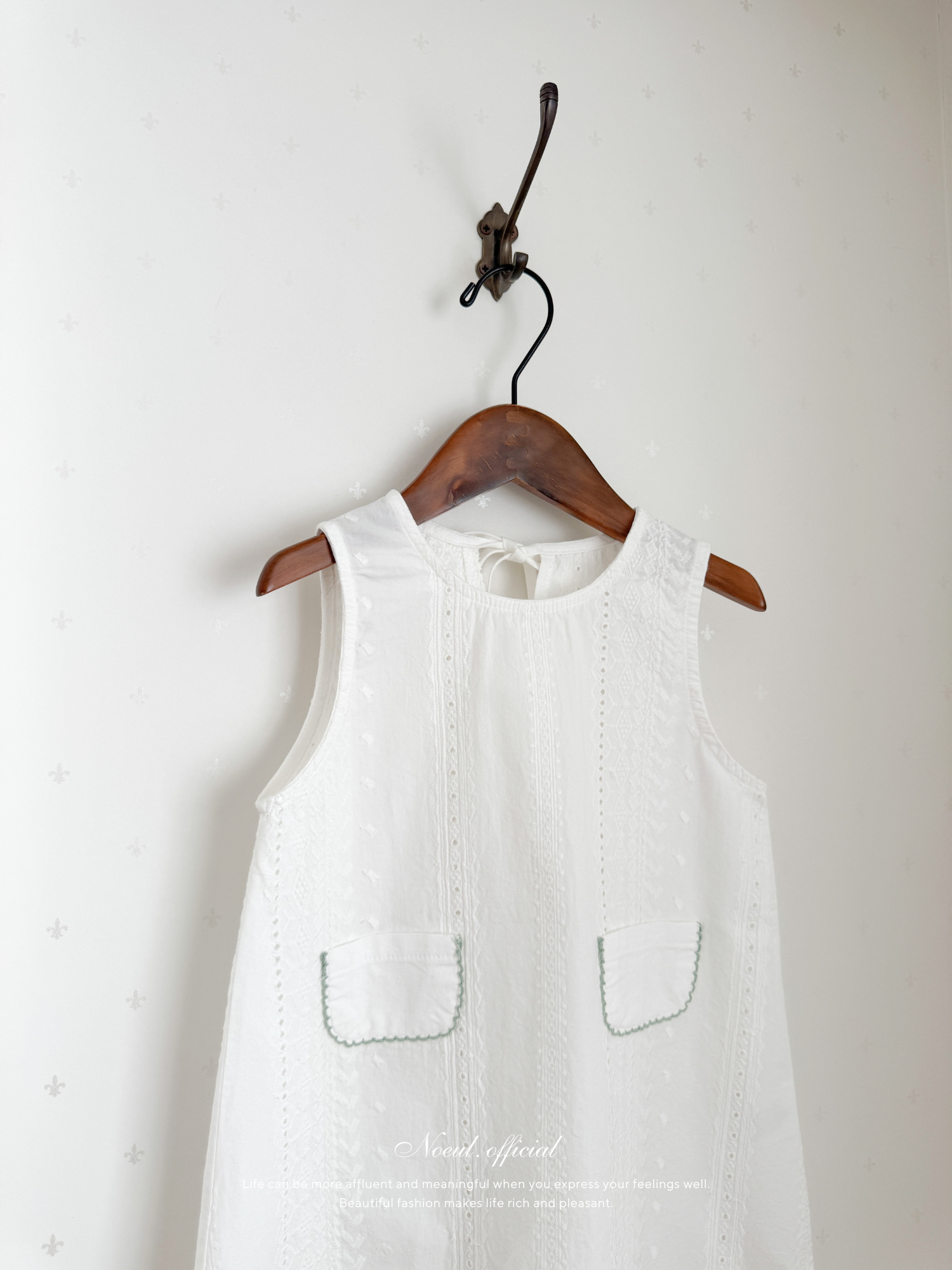 Lace pocket one-piece