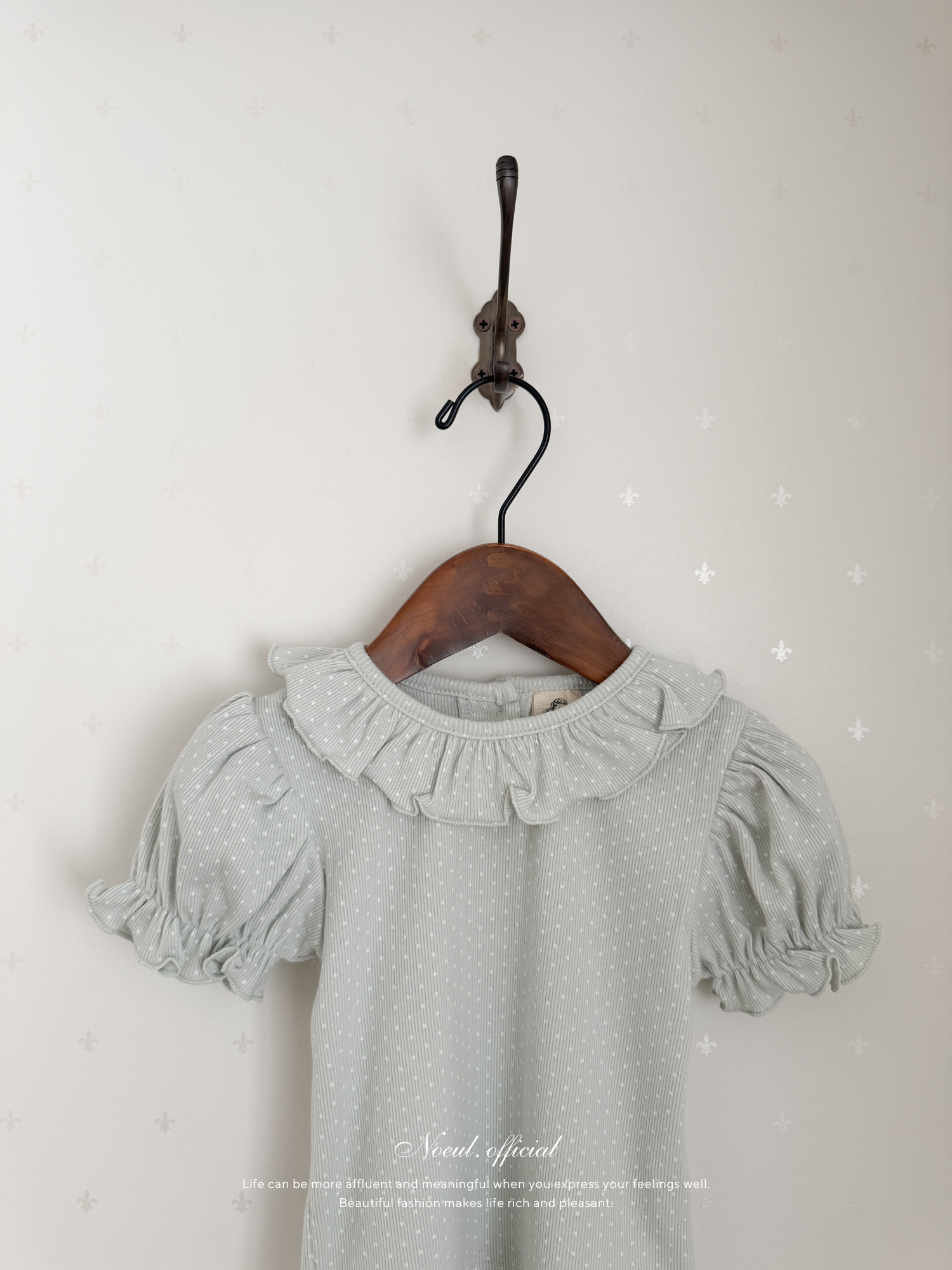 Gracie dot puff tops