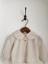 Check balloon blouse