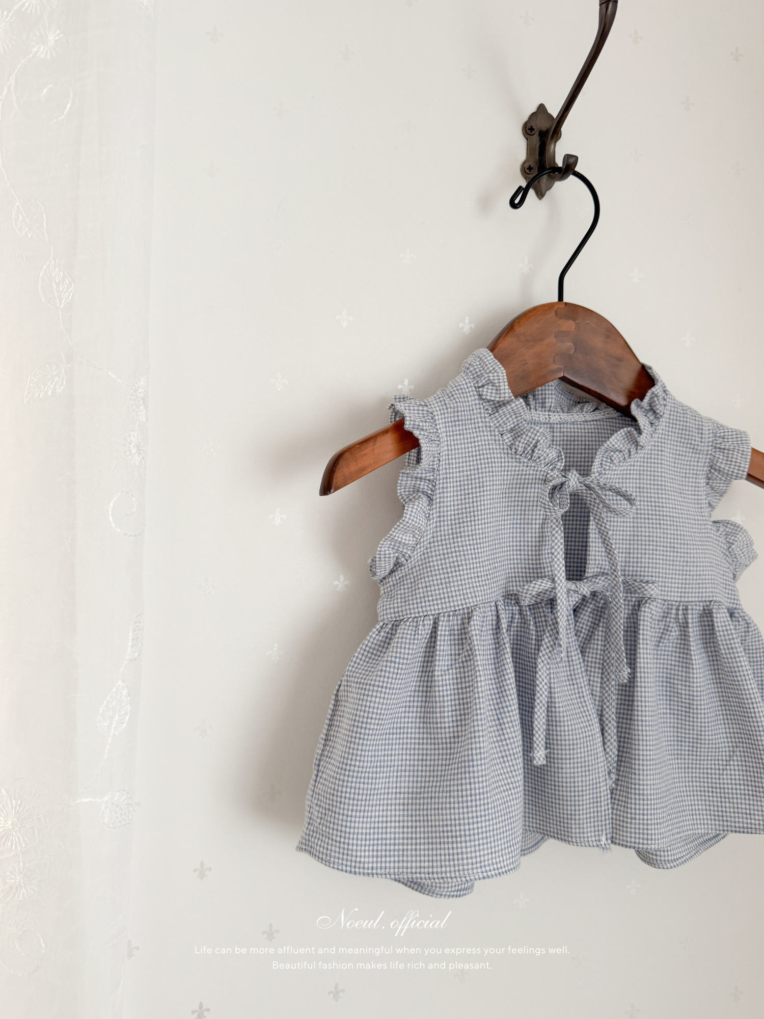 Layered ribbon frill one-piece (baby)