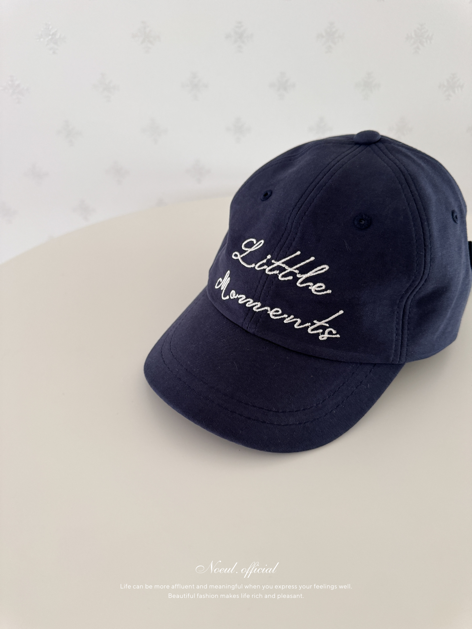 Little moment cap