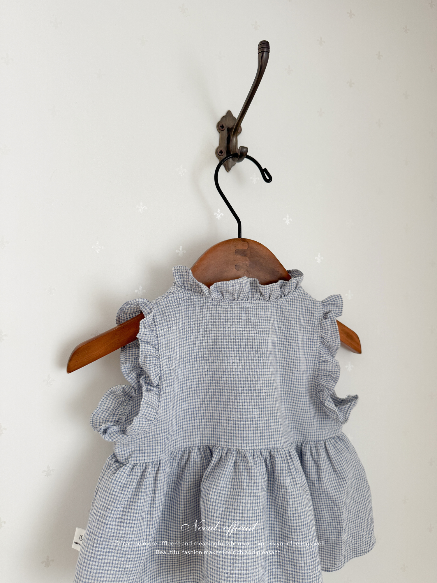 Layered ribbon frill one-piece (baby)